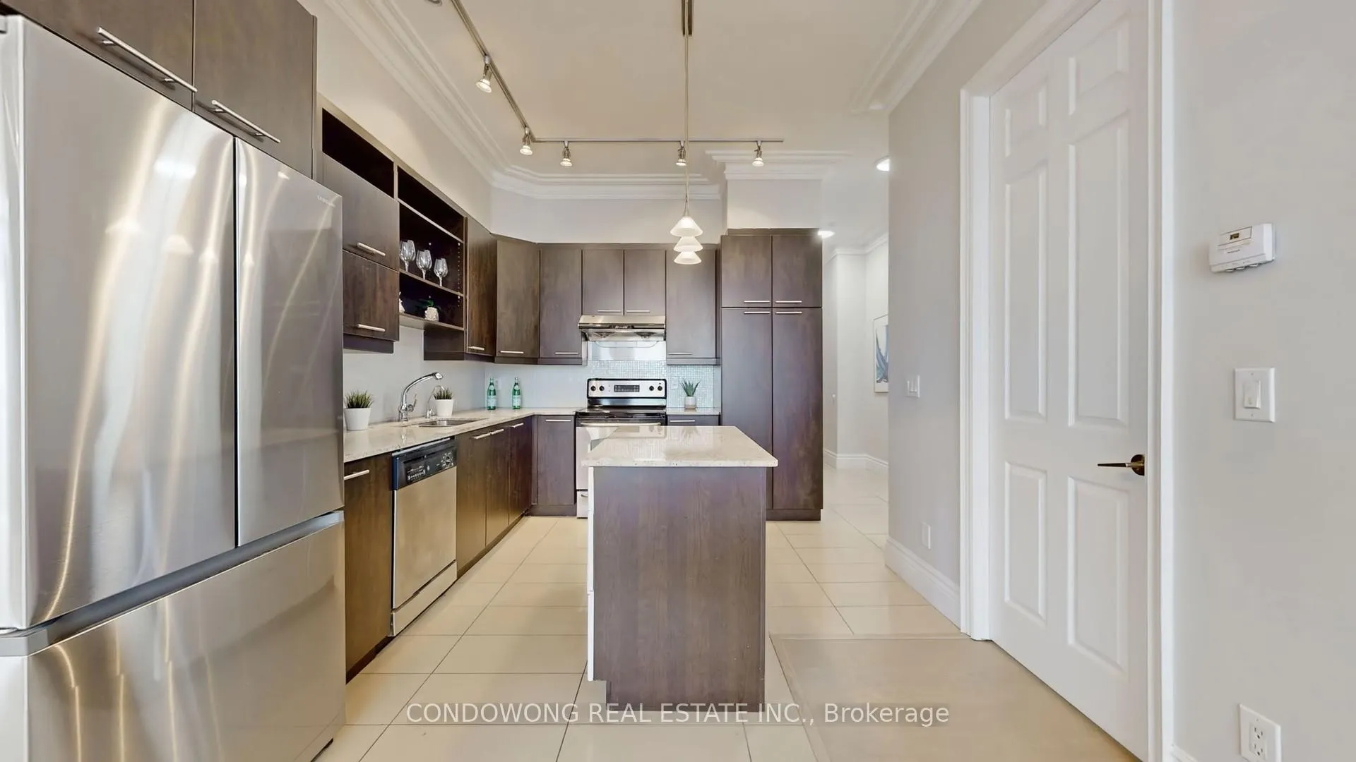 Photo 9 of Unit UPH12, 37 Galleria Parkway, Markham, Commerce Valley — HOMEH