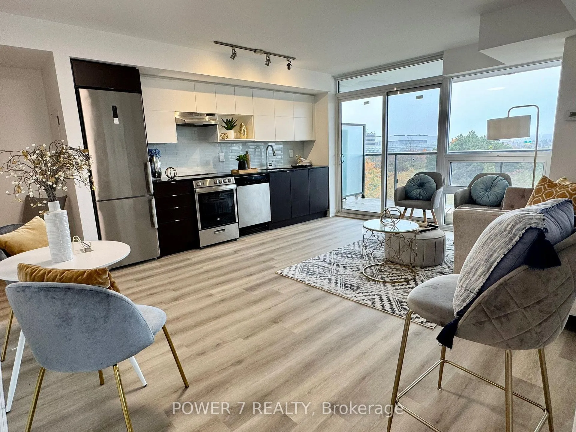 Photo 7 of Unit 614, 120 Varna Drive, Toronto, Englemount-Lawrence — HOMEH