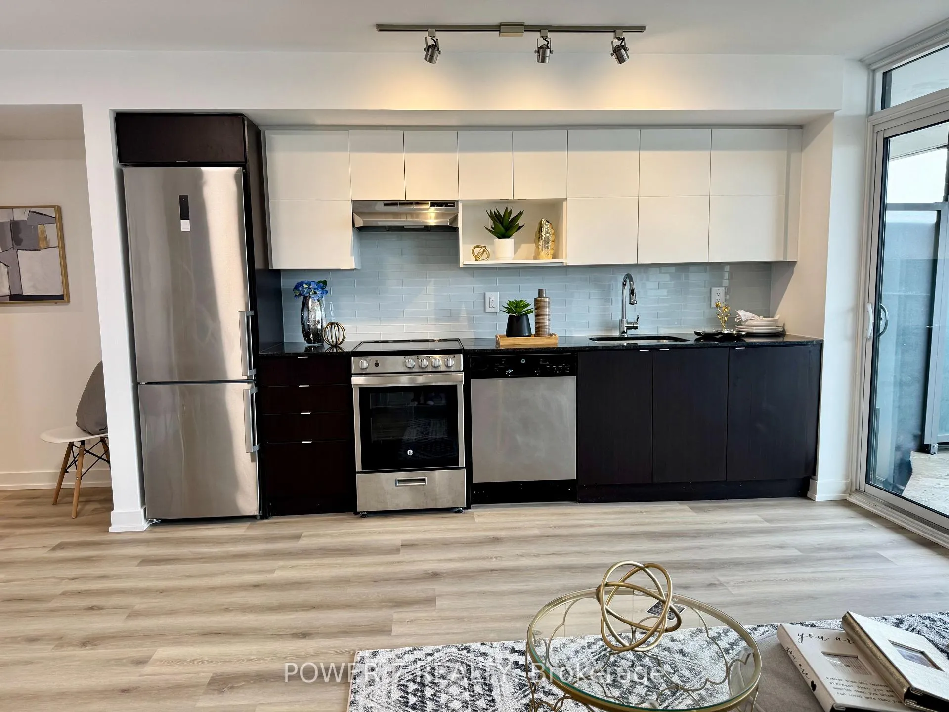 Photo 10 of Unit 614, 120 Varna Drive, Toronto, Englemount-Lawrence — HOMEH