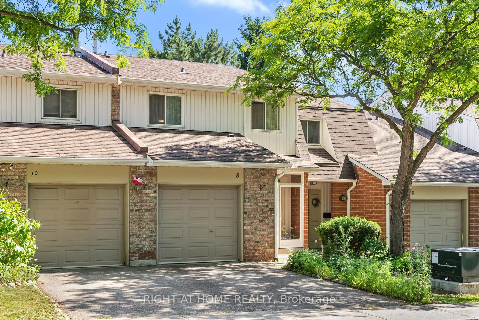 Photo 1 of 8 Kindale Way, Markham, Thornhill — HOMEH