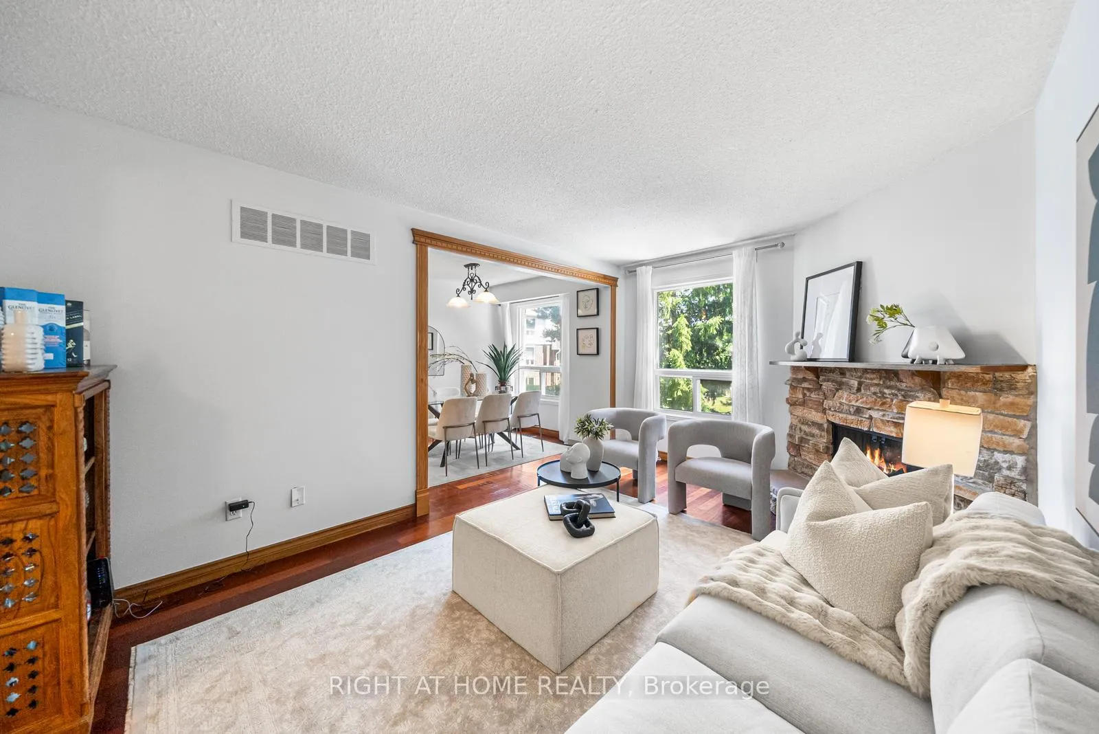 Photo 8 of 8 Kindale Way, Markham, Thornhill — HOMEH
