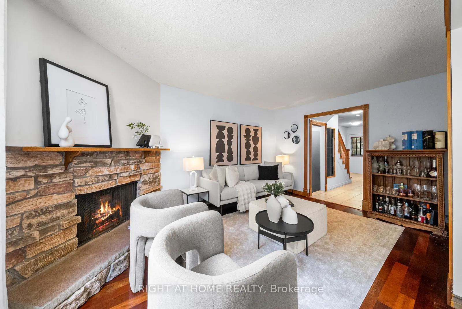 Photo 10 of 8 Kindale Way, Markham, Thornhill — HOMEH