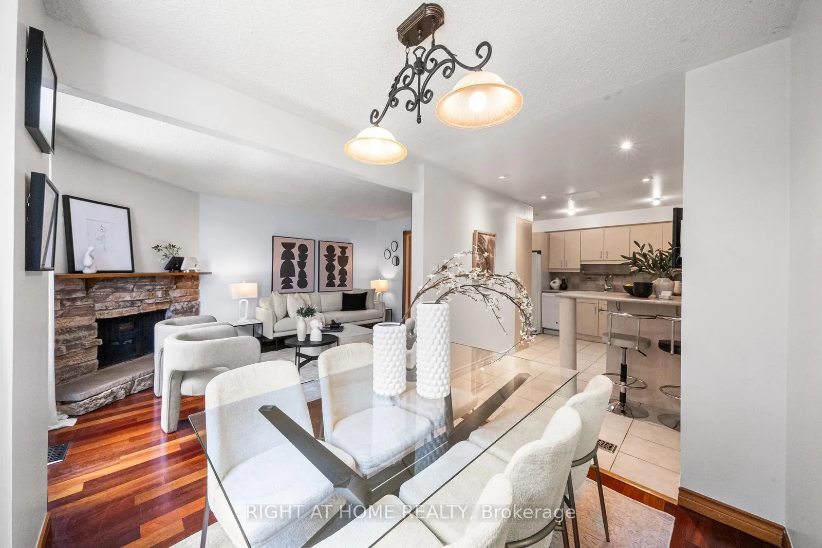 Photo 15 of 8 Kindale Way, Markham, Thornhill — HOMEH