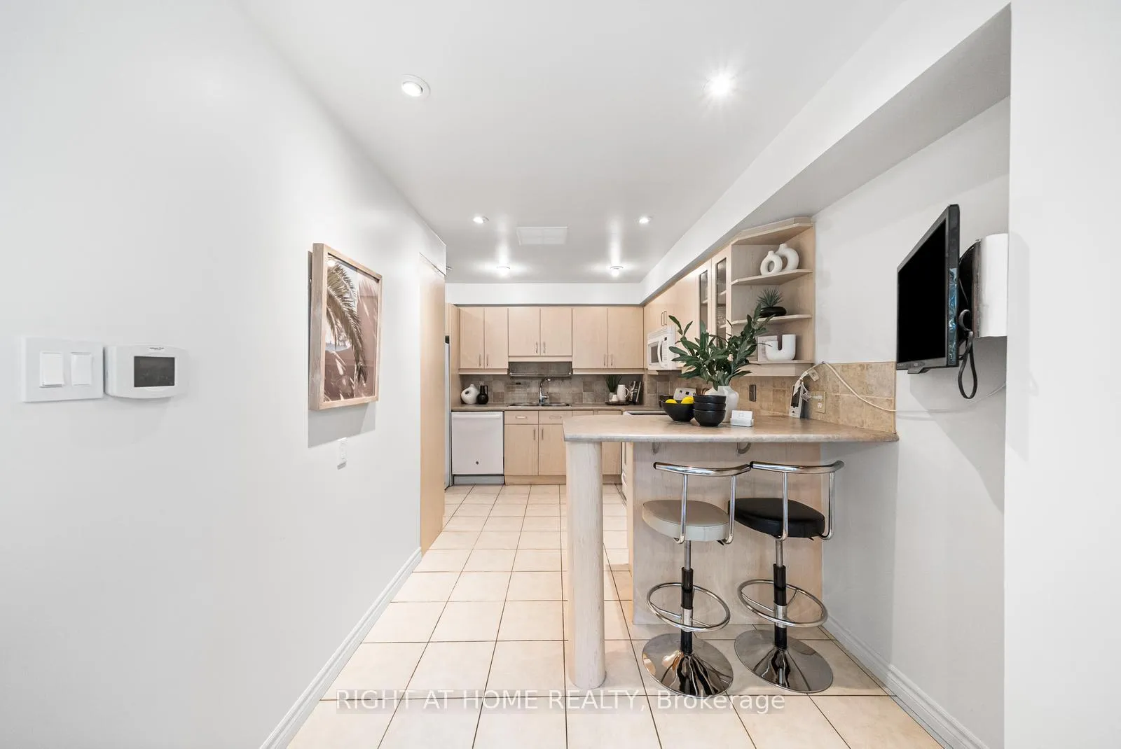 Photo 16 of 8 Kindale Way, Markham, Thornhill — HOMEH