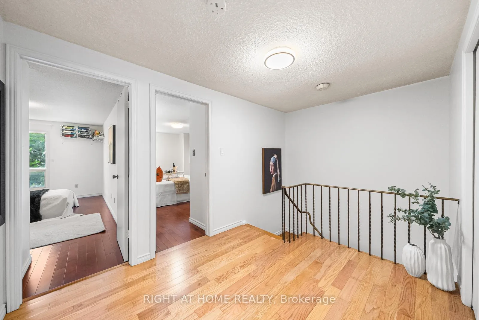 Photo 19 of 8 Kindale Way, Markham, Thornhill — HOMEH