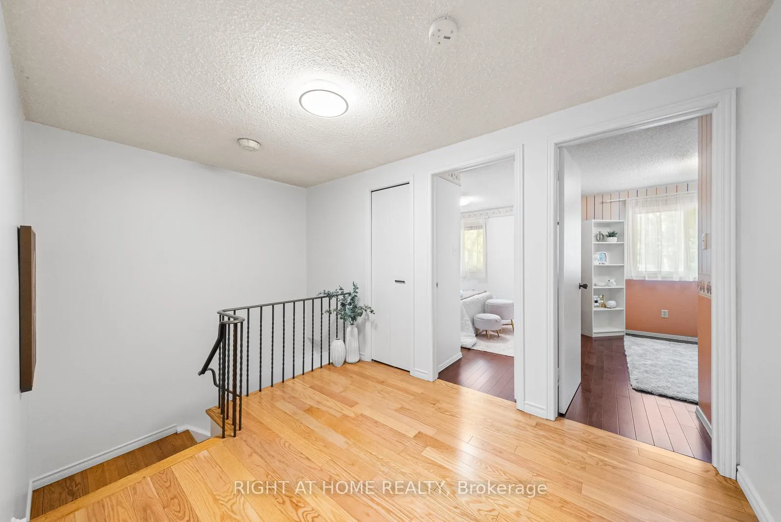 Photo 20 of 8 Kindale Way, Markham, Thornhill — HOMEH