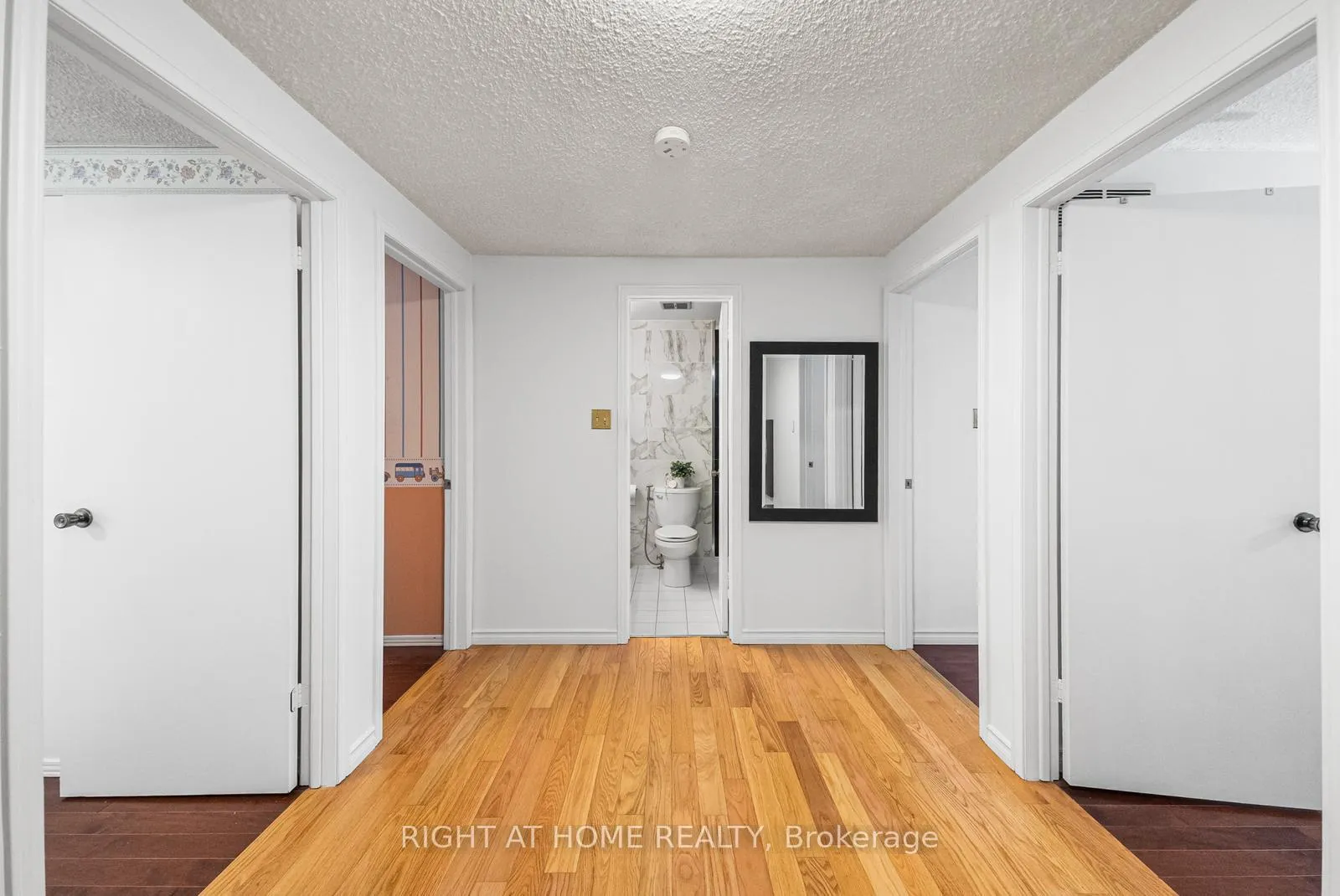 Photo 21 of 8 Kindale Way, Markham, Thornhill — HOMEH
