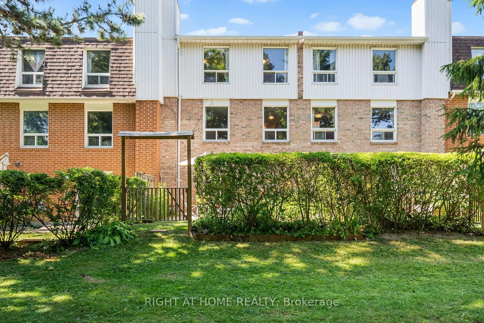 Photo 33 of 8 Kindale Way, Markham, Thornhill — HOMEH