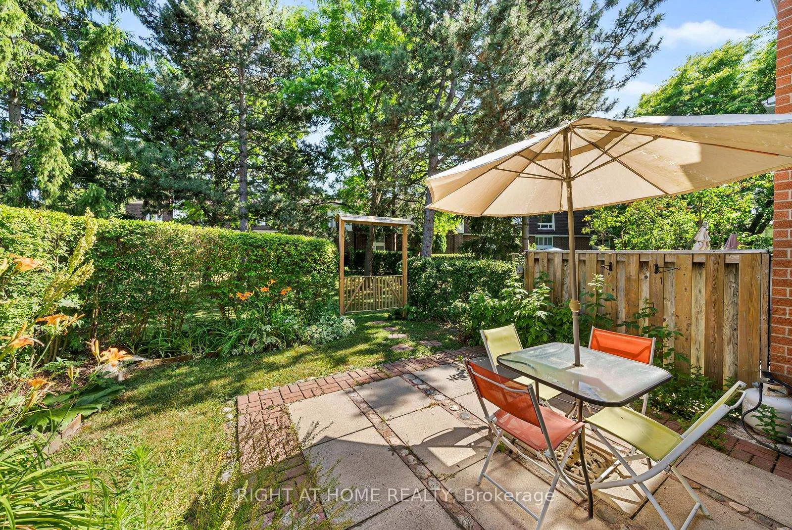 Photo 35 of 8 Kindale Way, Markham, Thornhill — HOMEH
