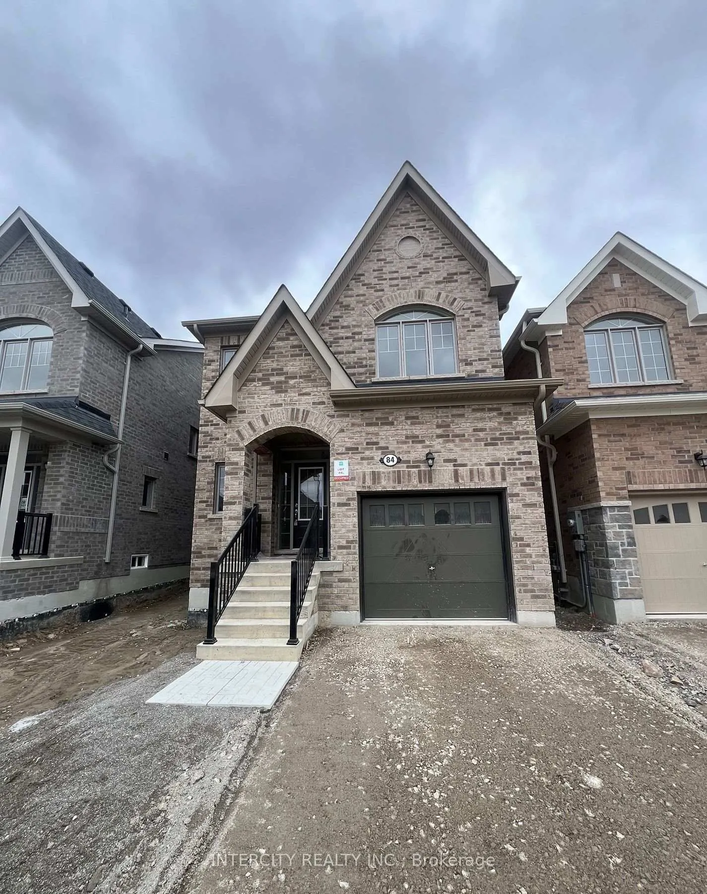 Front of 84 Robin Trail