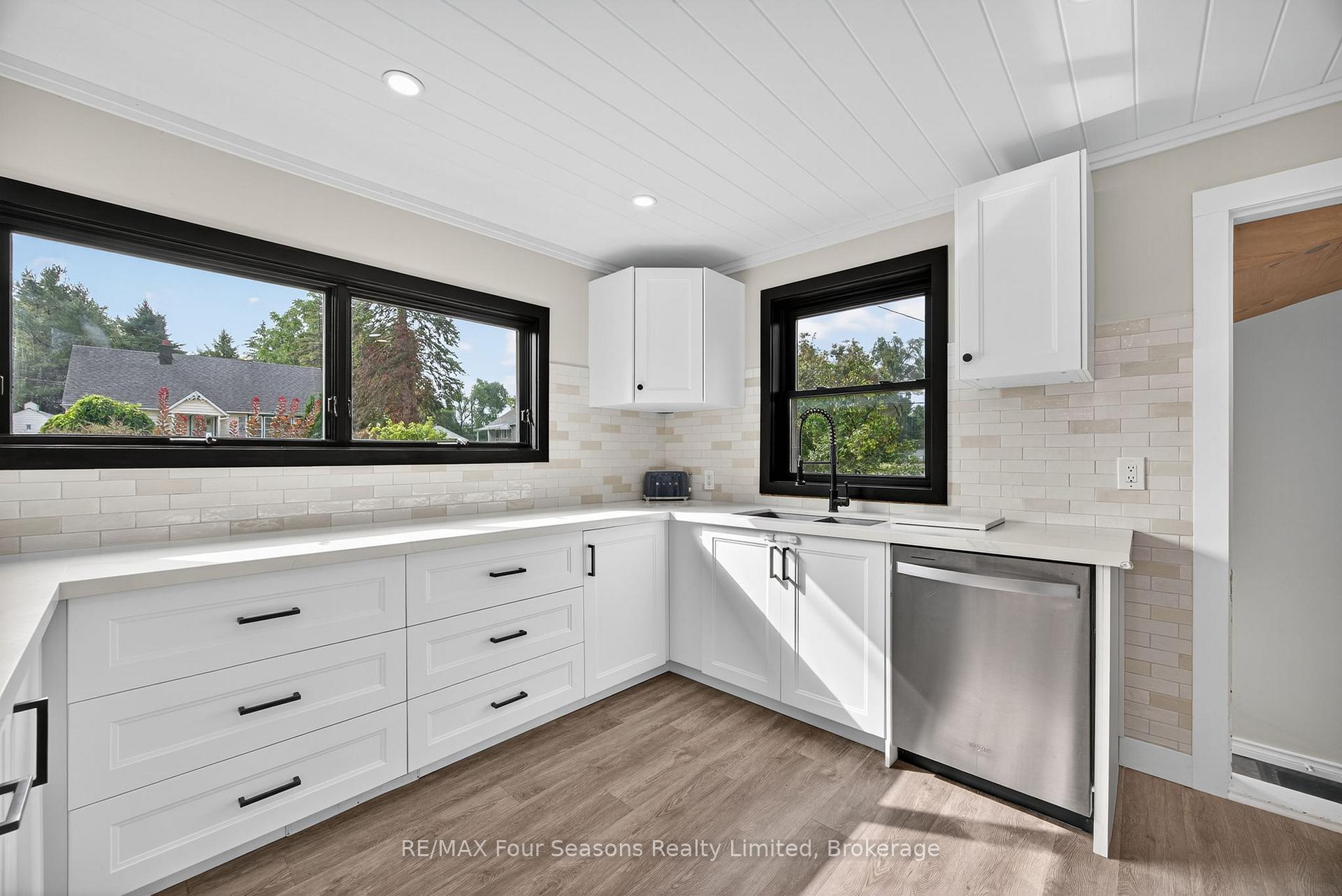 Photo 9 of 210 Brock Street, Clearview, Stayner — HOMEH
