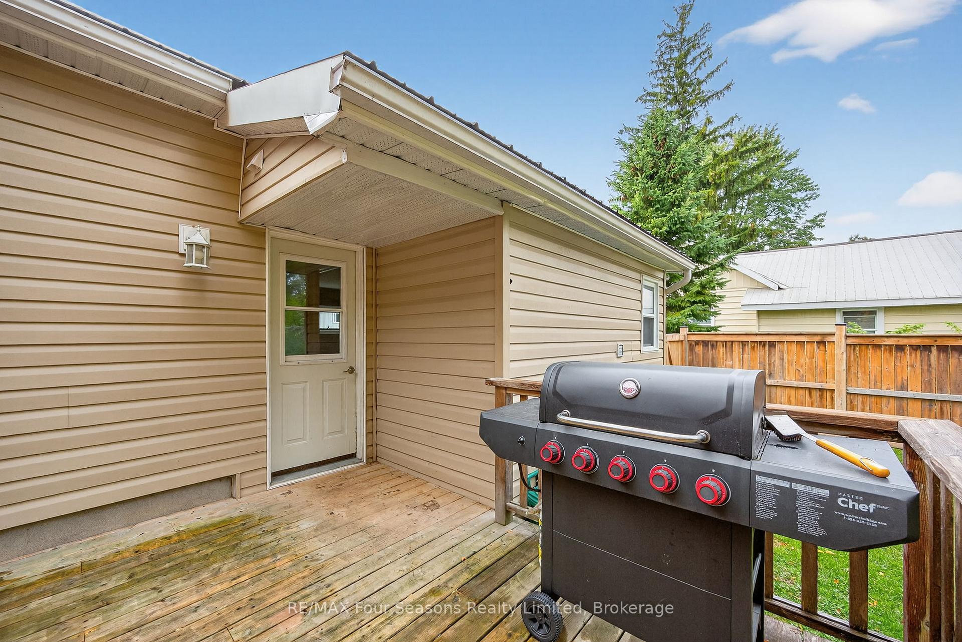 Photo 22 of 210 Brock Street, Clearview, Stayner — HOMEH