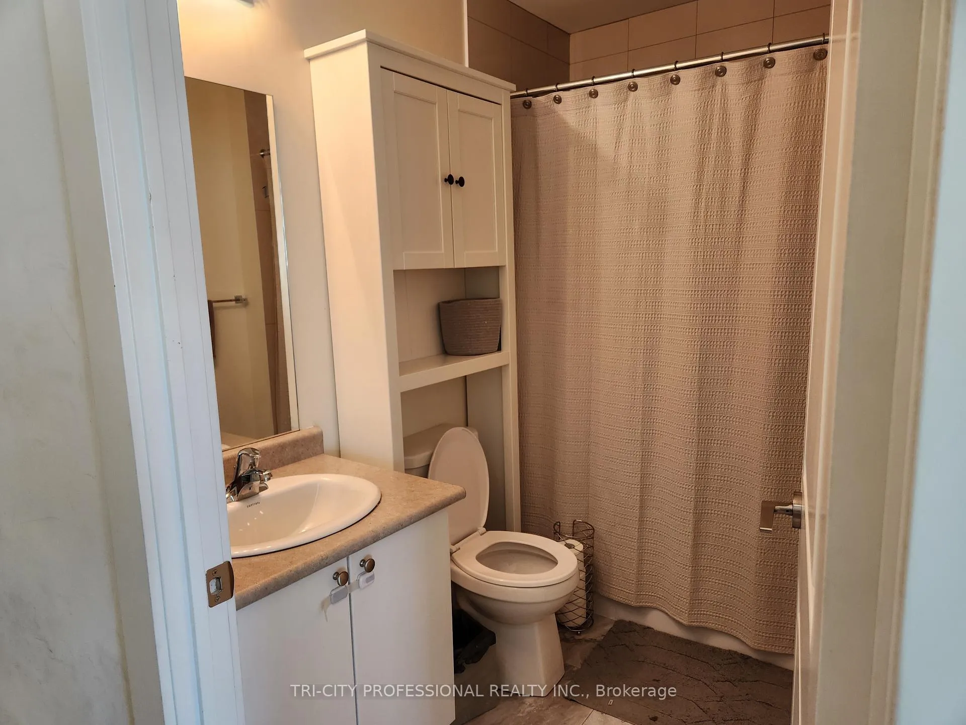 Photo 11 of Unit 402, 65 Yorkland Boulevard, Brampton, Goreway Drive Corridor — HOMEH