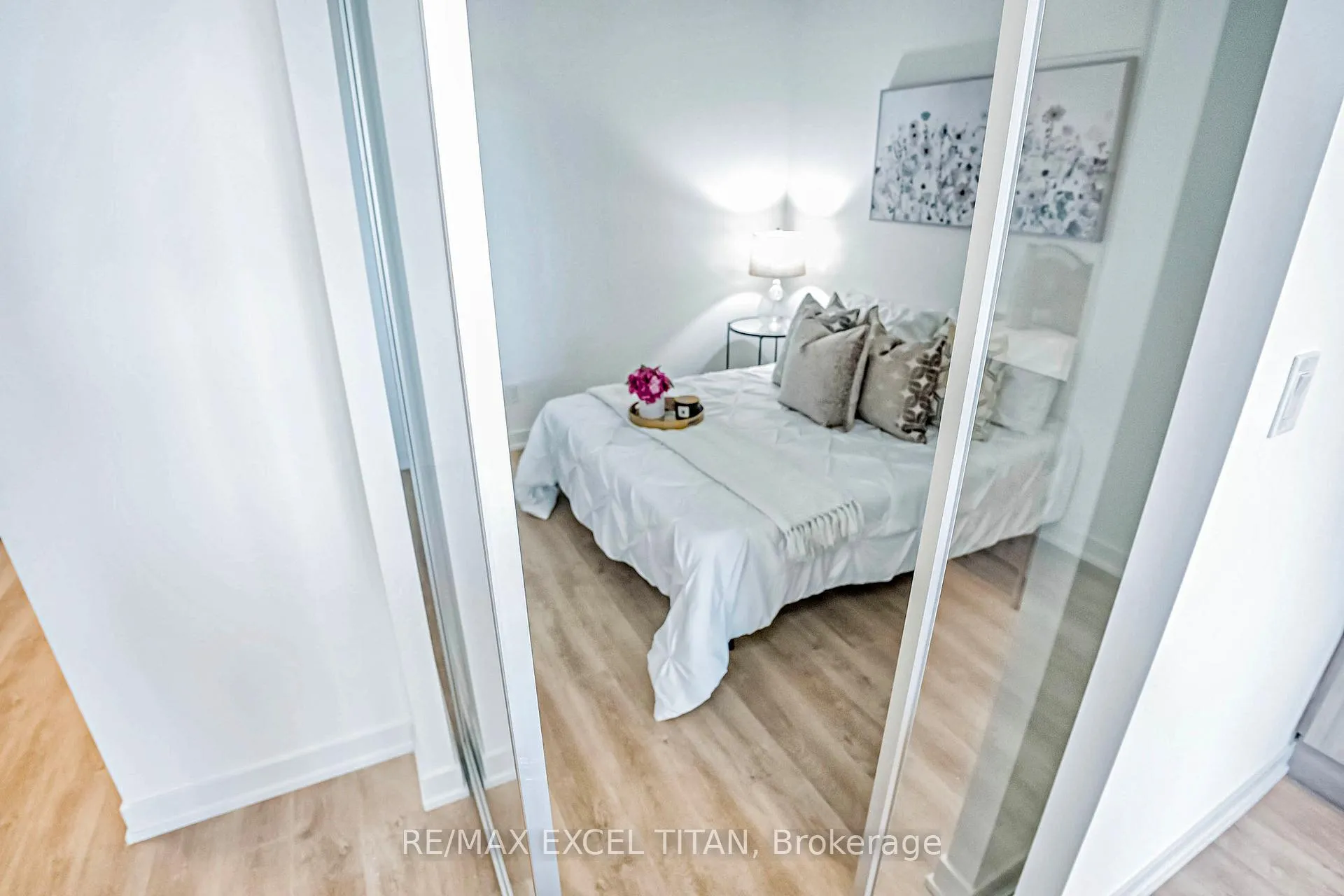 Photo 26 of Unit 411, 38 Simcoe Promenade, Markham, Unionville — HOMEH