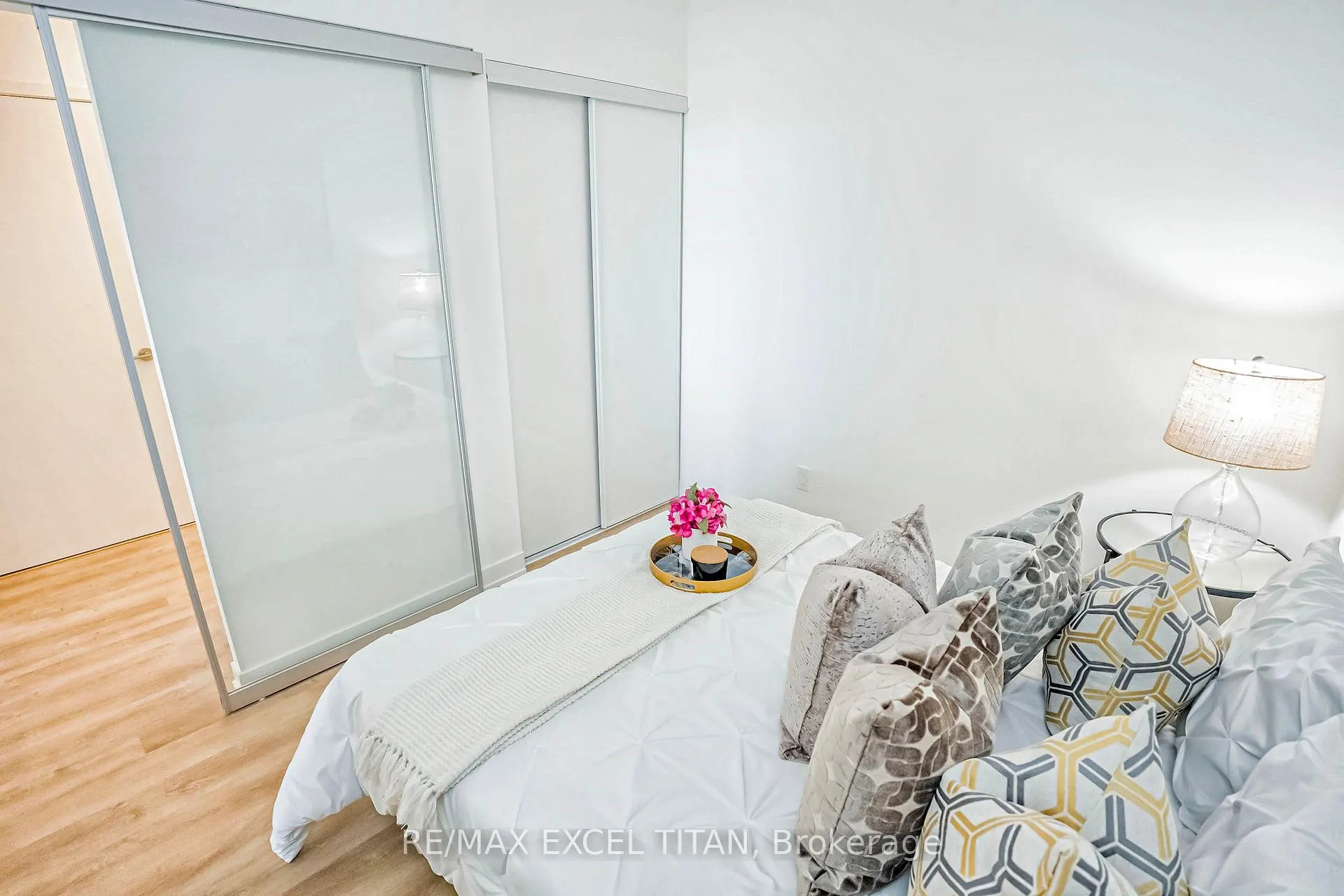 Photo 29 of Unit 411, 38 Simcoe Promenade, Markham, Unionville — HOMEH