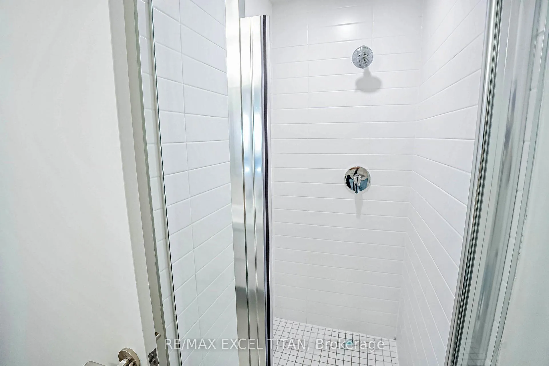 Photo 32 of Unit 411, 38 Simcoe Promenade, Markham, Unionville — HOMEH