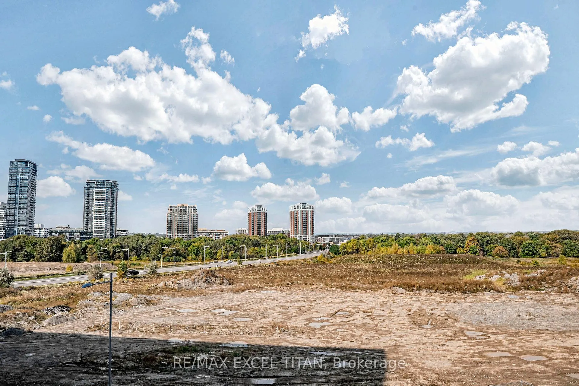 Photo 37 of Unit 411, 38 Simcoe Promenade, Markham, Unionville — HOMEH