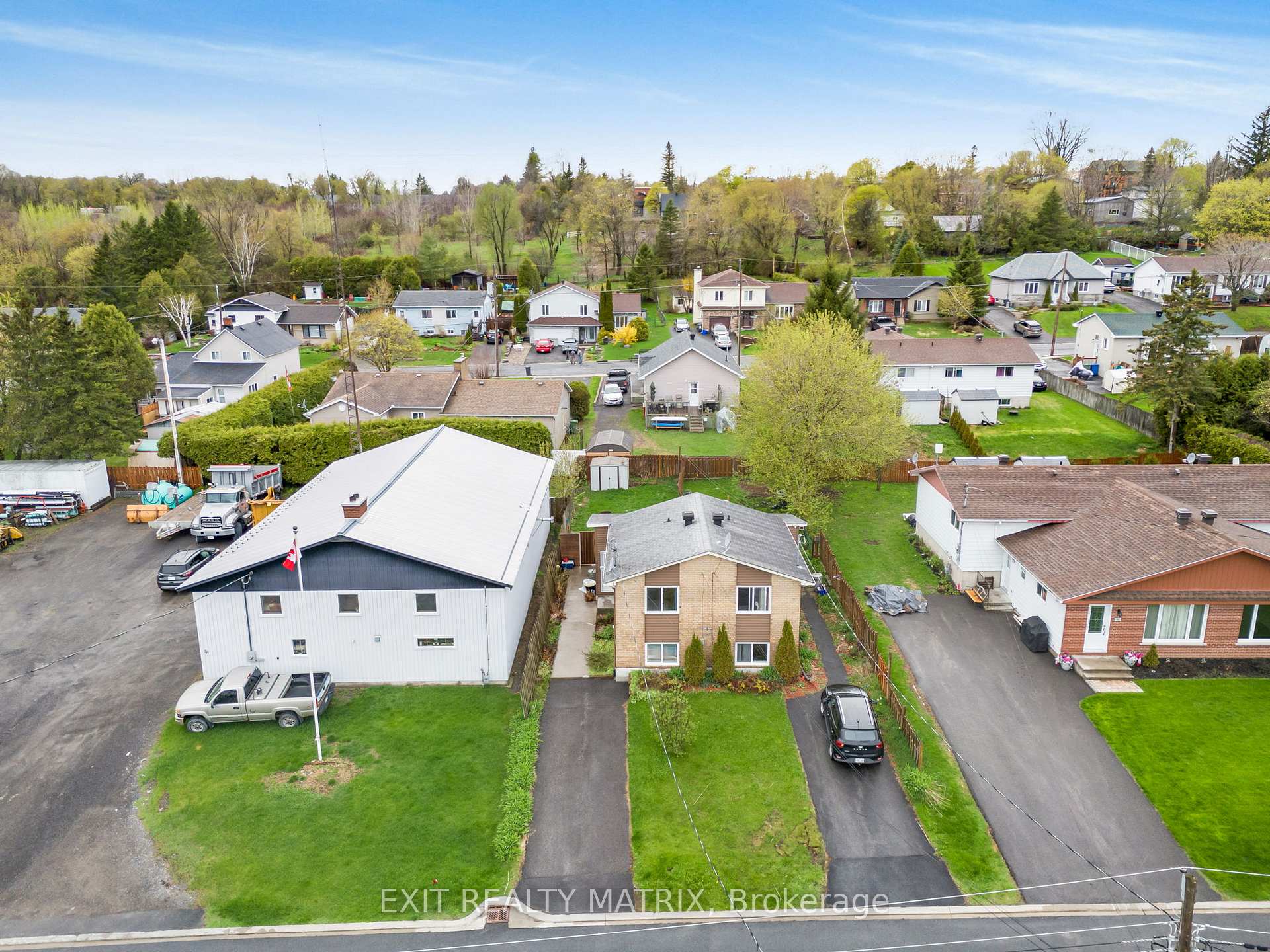 Photo 4 of Unit B, 72 Boyd Street, Champlain, Vankleek Hill — HOMEH