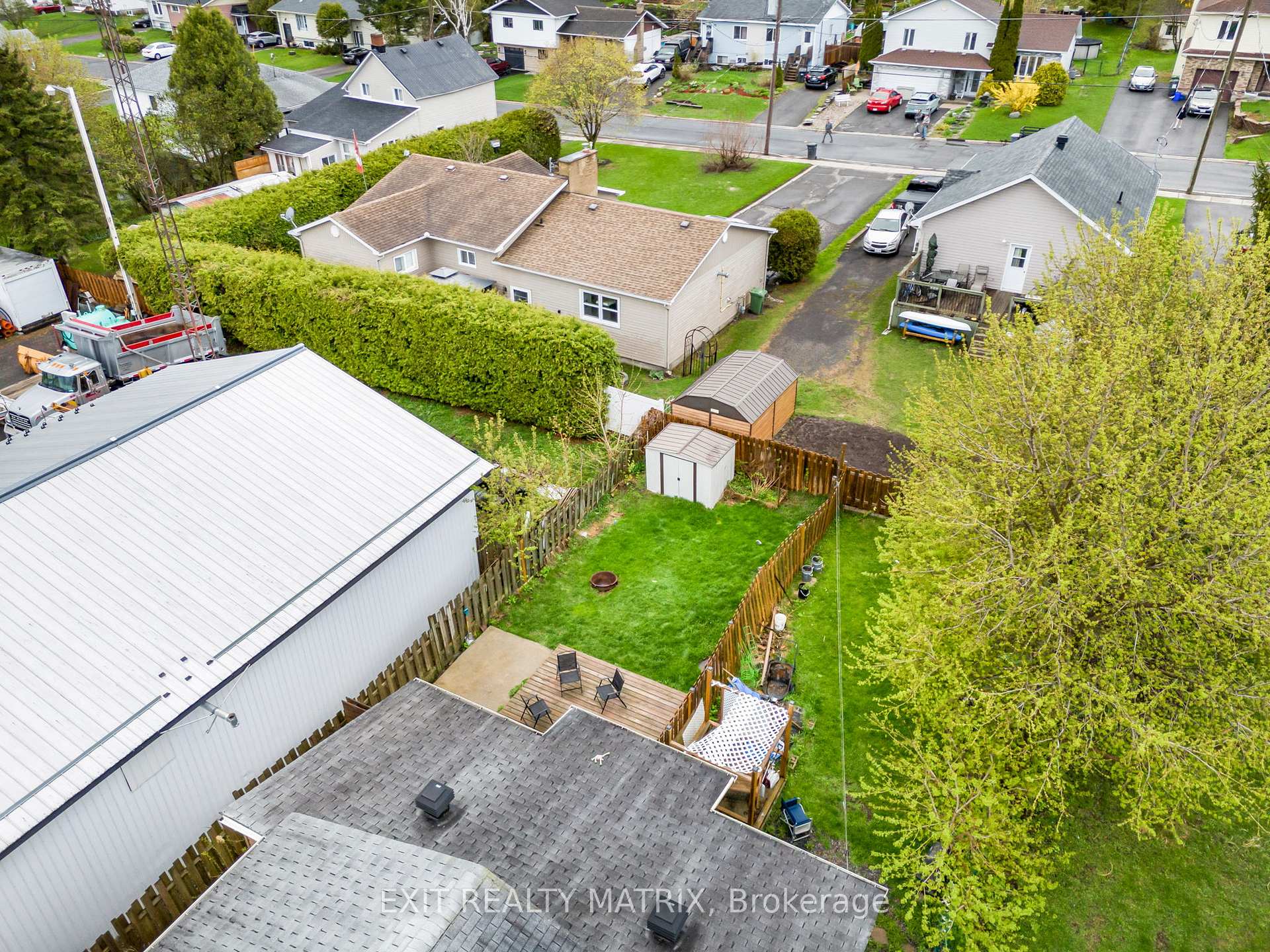 Photo 5 of Unit B, 72 Boyd Street, Champlain, Vankleek Hill — HOMEH