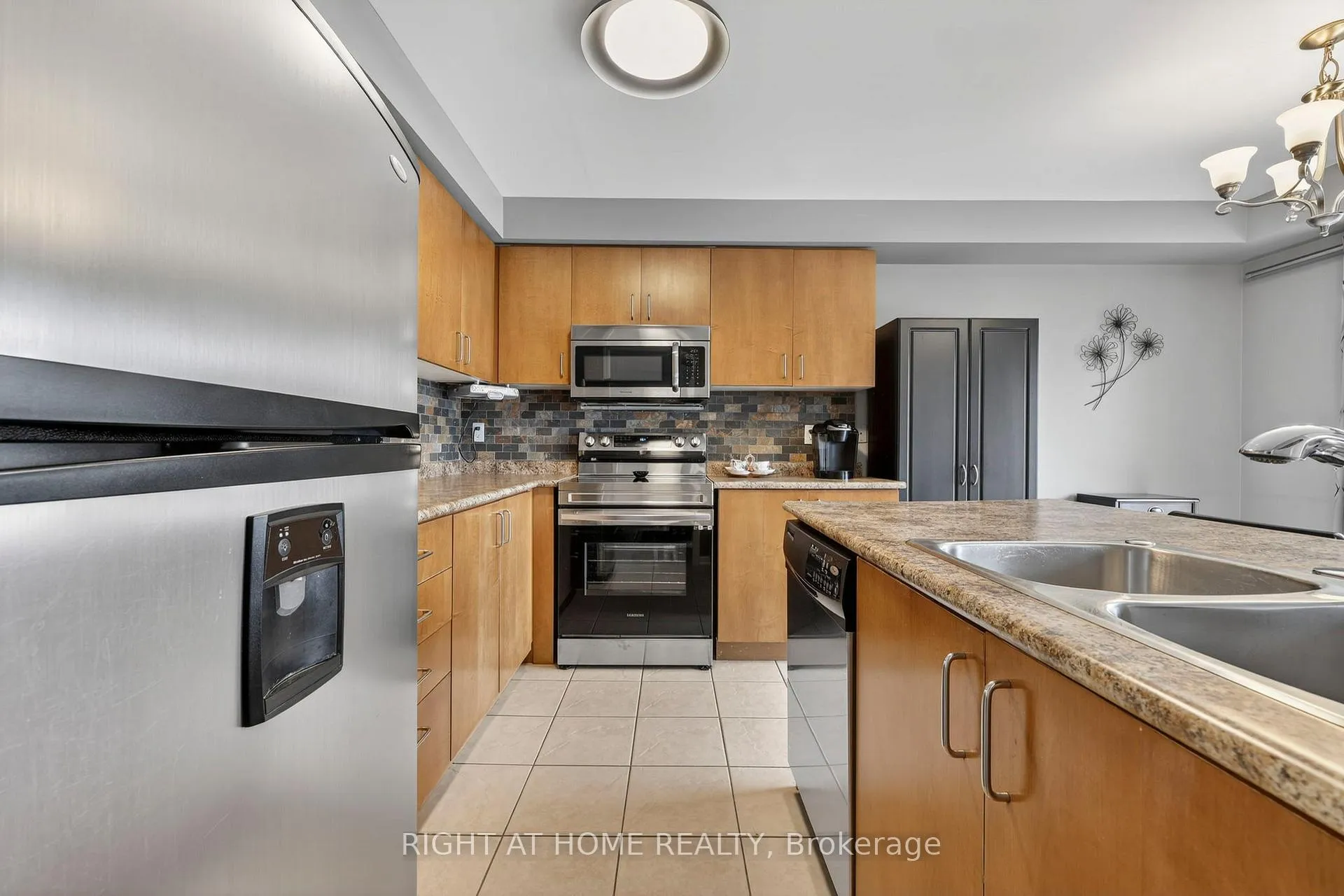 Photo 10 of 65 Bird Street, Barrie, Edgehill Drive — HOMEH