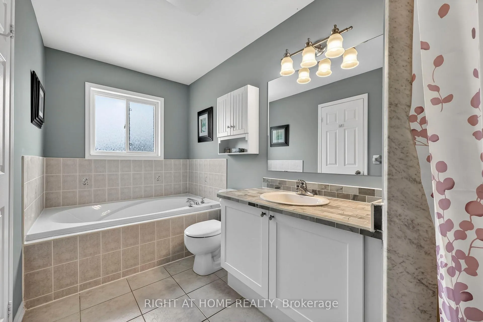 Photo 22 of 65 Bird Street, Barrie, Edgehill Drive — HOMEH