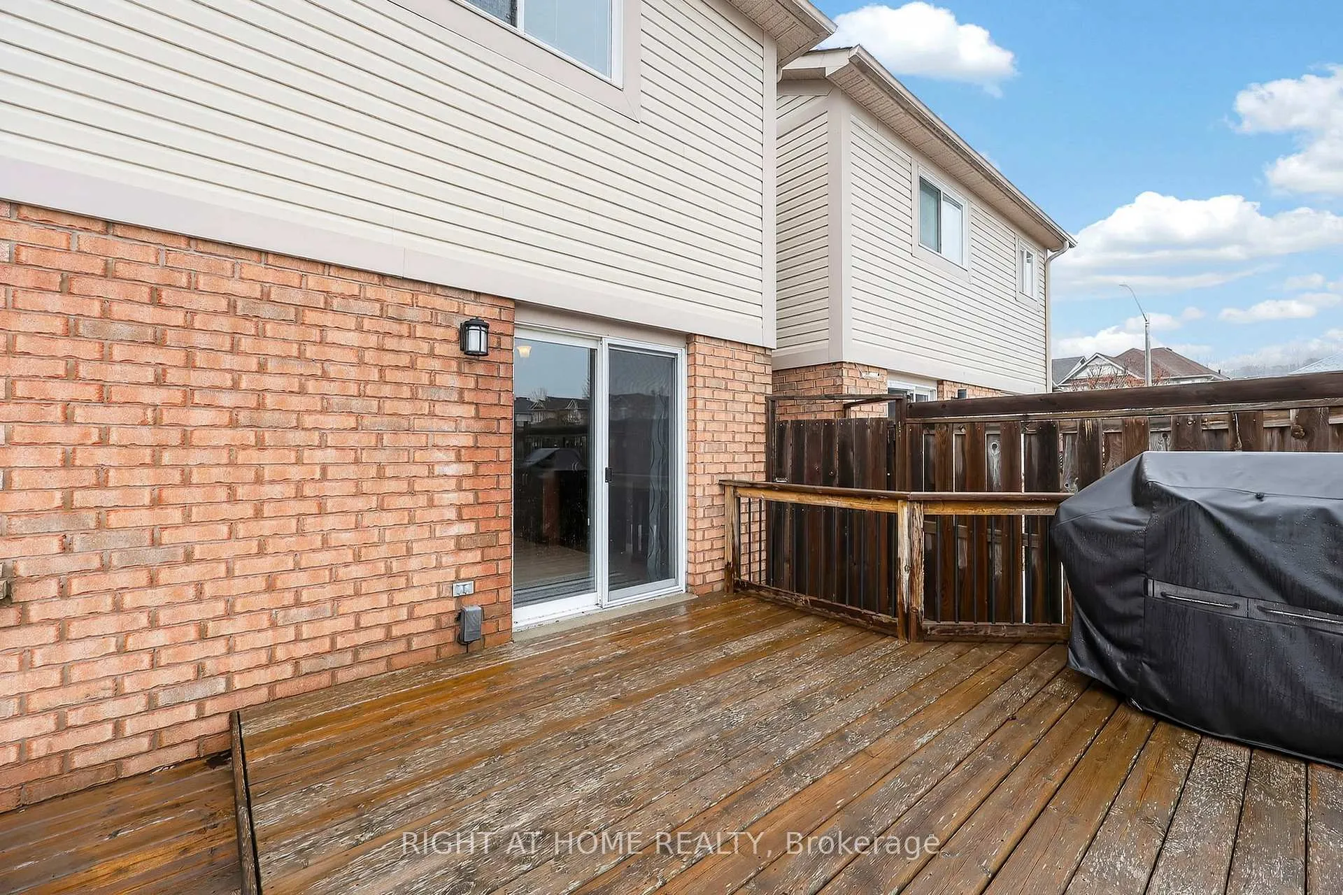 Photo 34 of 65 Bird Street, Barrie, Edgehill Drive — HOMEH