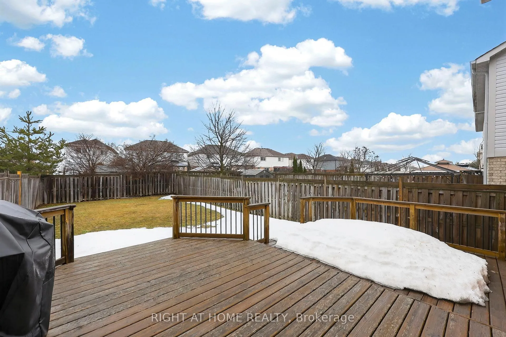 Photo 37 of 65 Bird Street, Barrie, Edgehill Drive — HOMEH