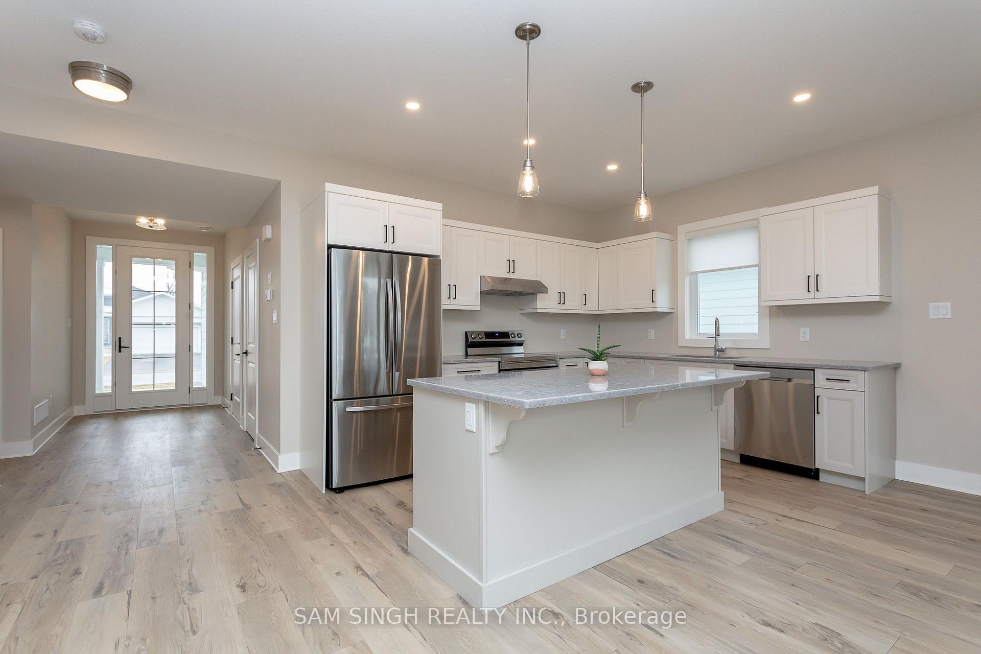 Photo 10 of 110 Sandcastle Key Drive, Central Elgin, Rural Central Elgin — HOMEH