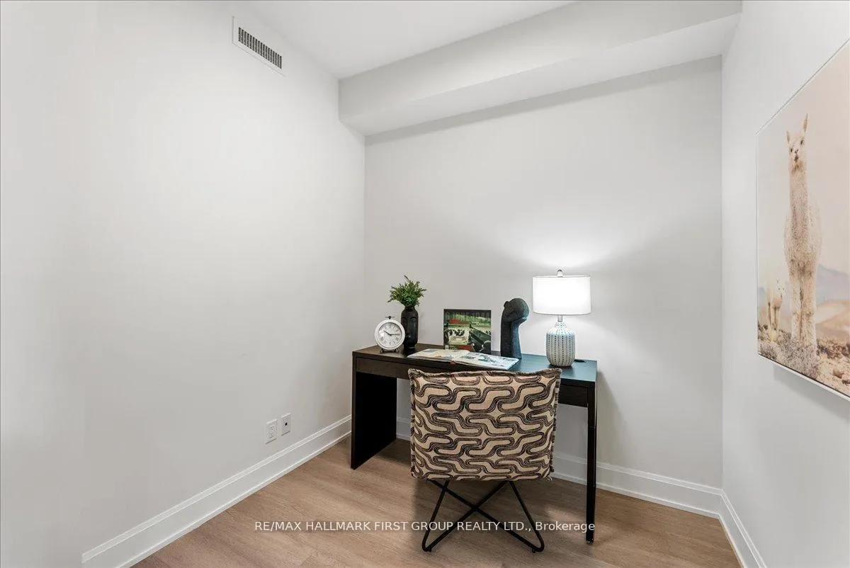 Photo 15 of Unit 1608, 8 Water Walk Drive, Markham, Unionville — HOMEH