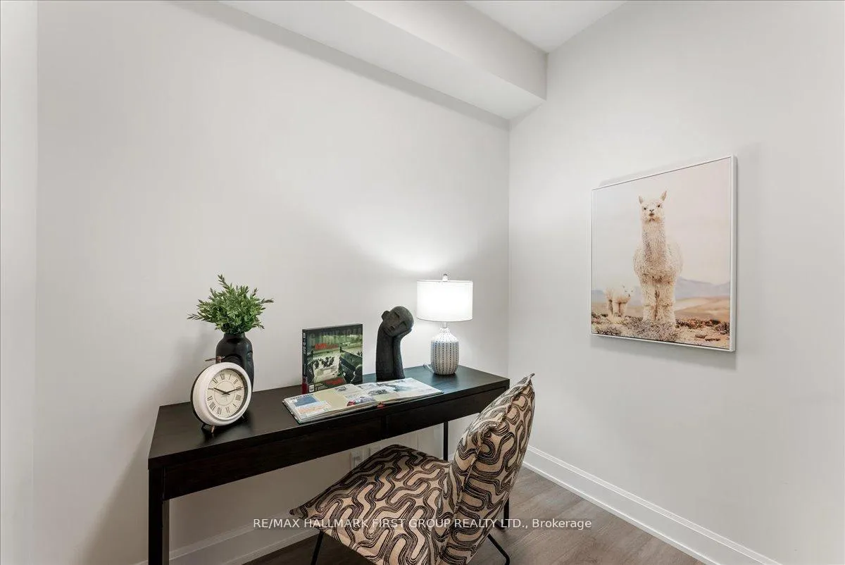 Photo 16 of Unit 1608, 8 Water Walk Drive, Markham, Unionville — HOMEH
