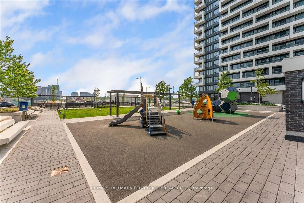 Photo 33 of Unit 1608, 8 Water Walk Drive, Markham, Unionville — HOMEH