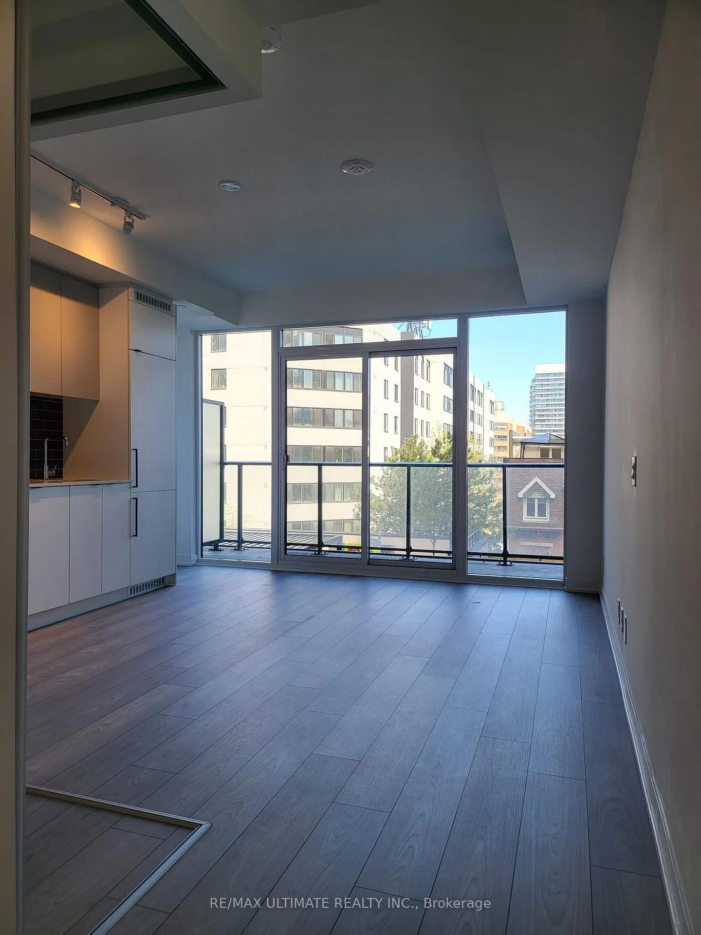 Photo 5 of Unit 304, 285 Dufferin Street, Toronto, South Parkdale — HOMEH
