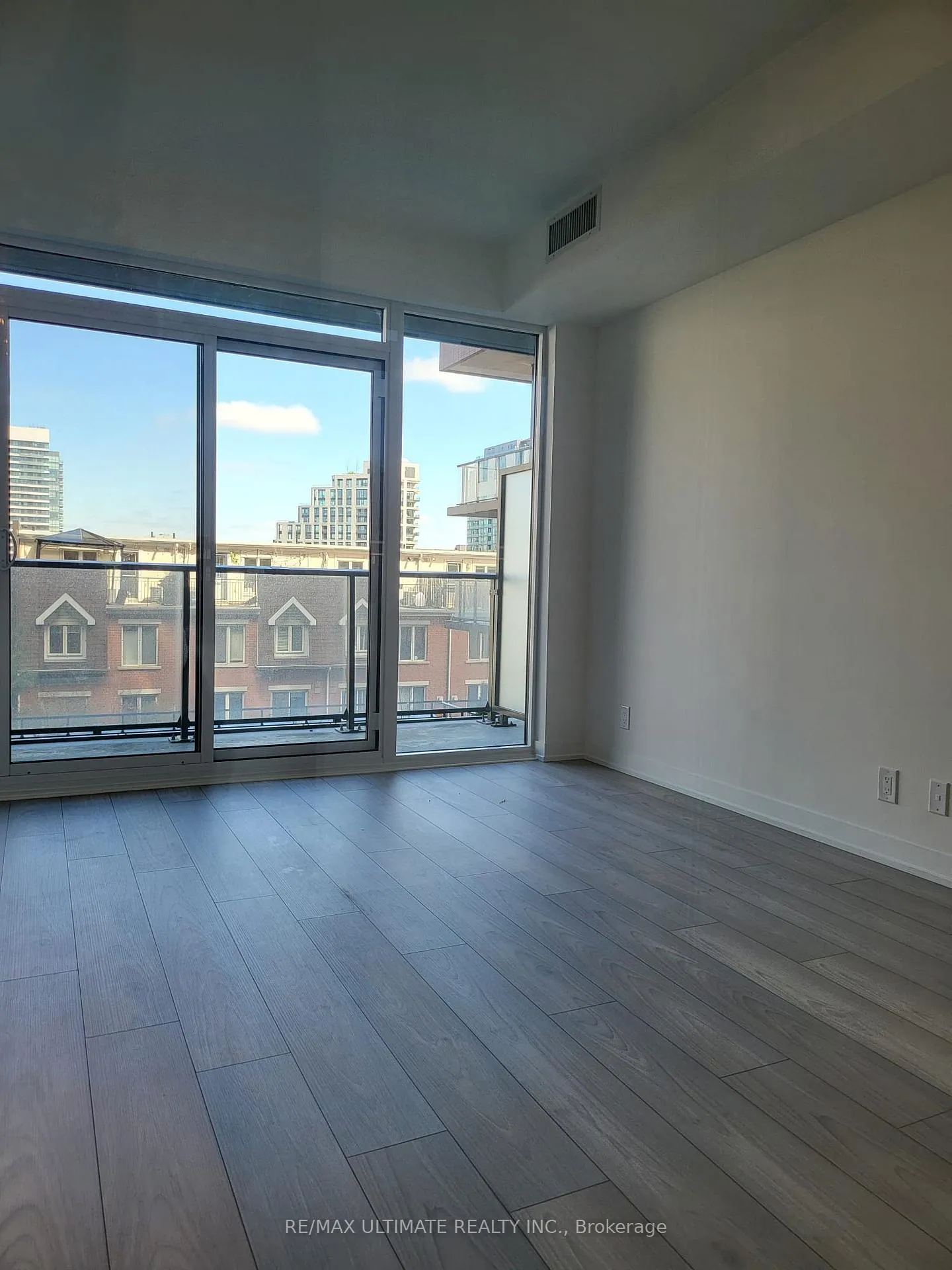 Photo 6 of Unit 304, 285 Dufferin Street, Toronto, South Parkdale — HOMEH