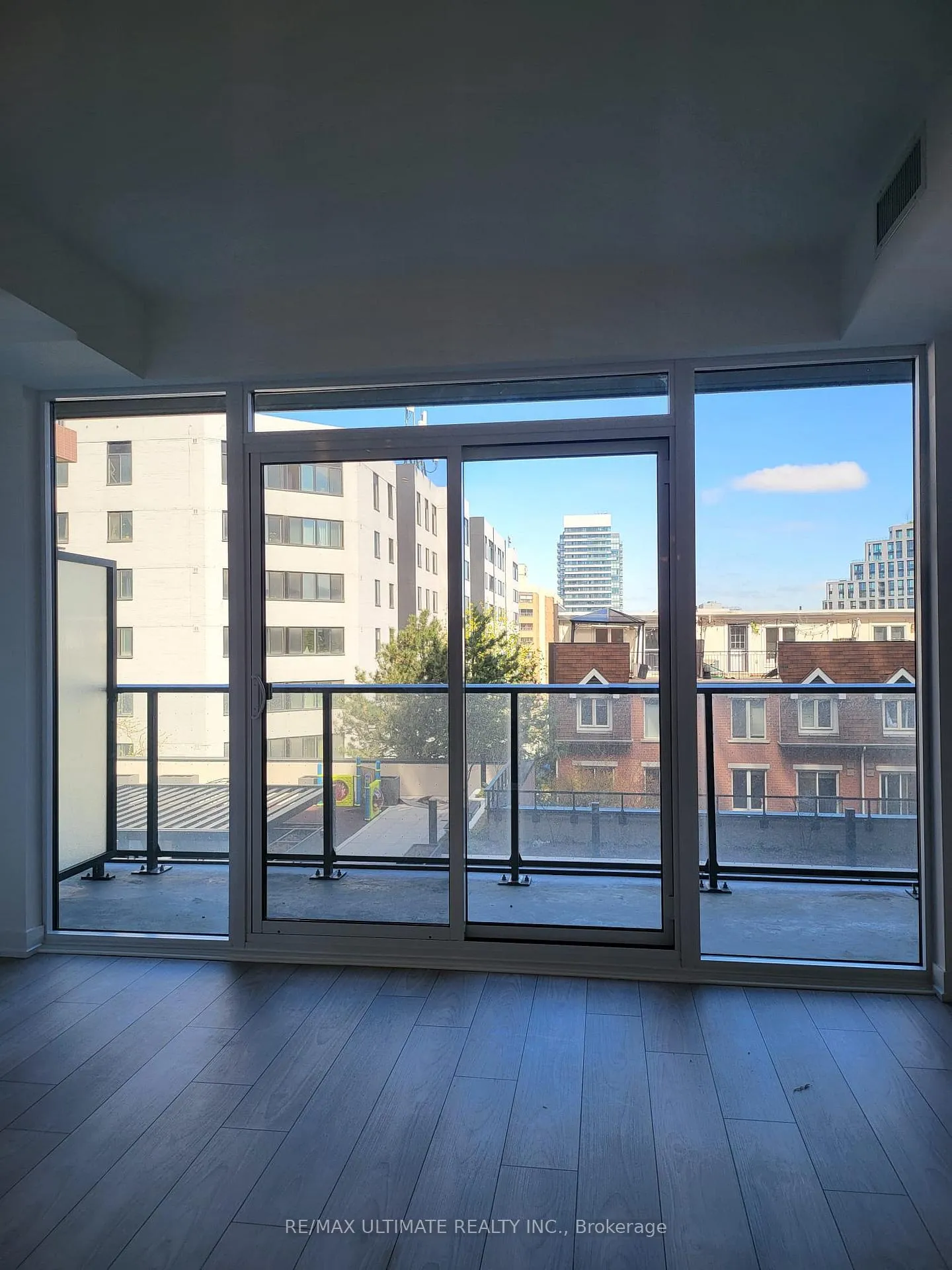 Photo 7 of Unit 304, 285 Dufferin Street, Toronto, South Parkdale — HOMEH
