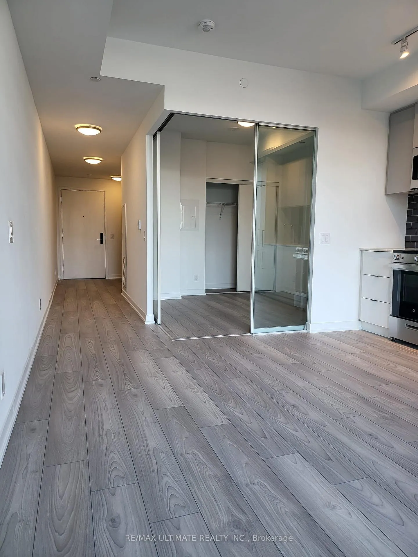 Photo 9 of Unit 304, 285 Dufferin Street, Toronto, South Parkdale — HOMEH
