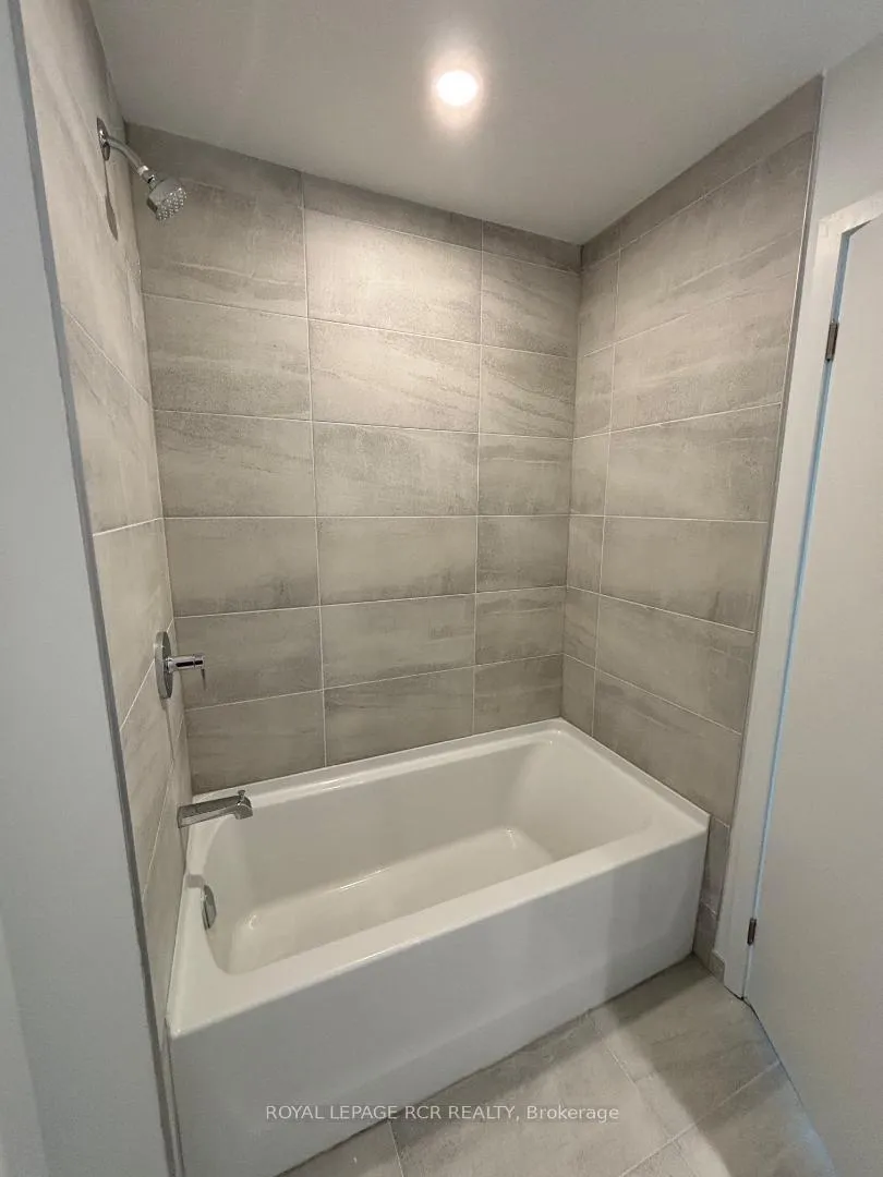 Photo 10 of Unit 2202, 39 Mary Street, Barrie, City Centre — HOMEH