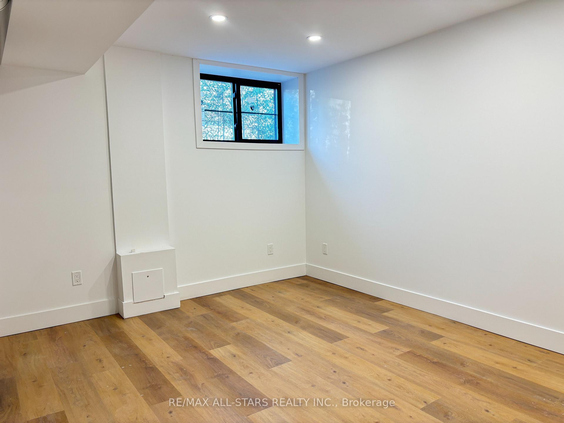 Photo 8 of Unit A, 1678 Metro Road, Georgina, Historic Lakeshore Communities — HOMEH