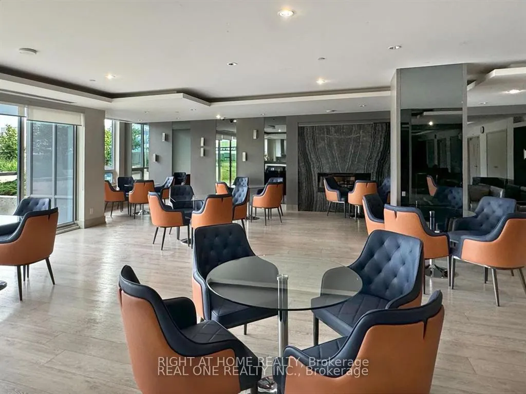 Photo 4 of Unit 1210, 7167 Yonge Street, Markham, Thornhill — HOMEH