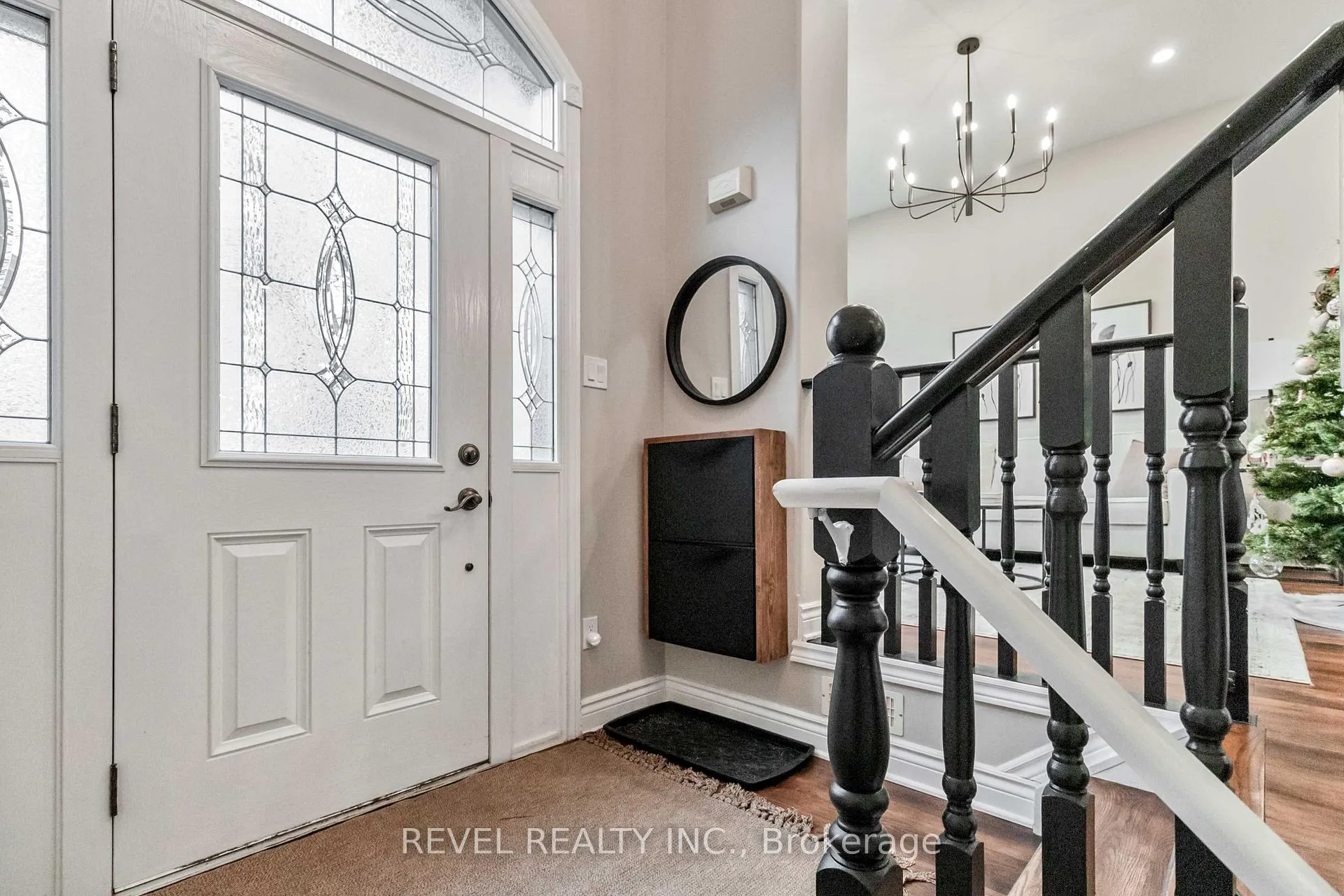 Photo 4 of 89 Court Drive, Brant, Paris — HOMEH