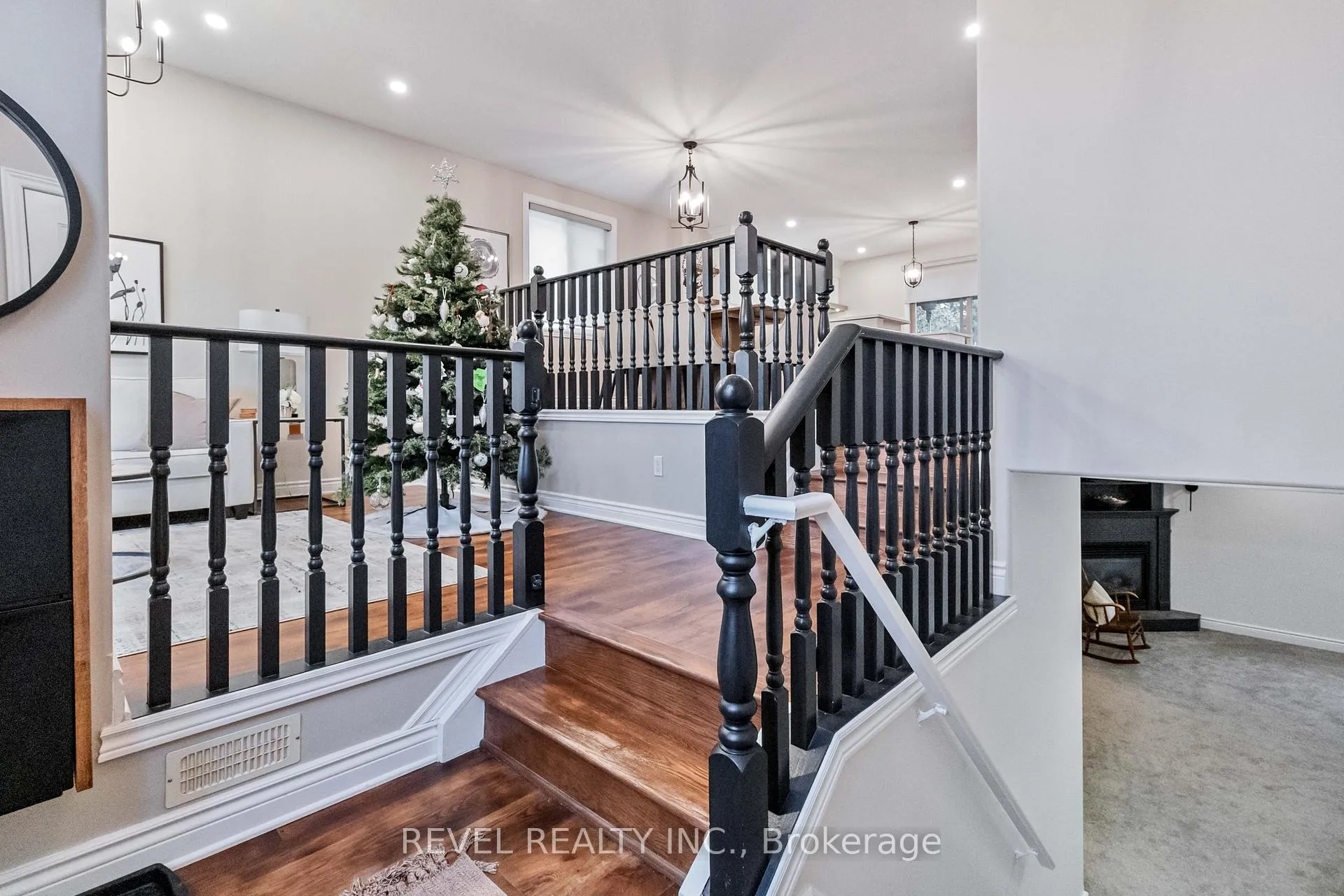 Photo 5 of 89 Court Drive, Brant, Paris — HOMEH