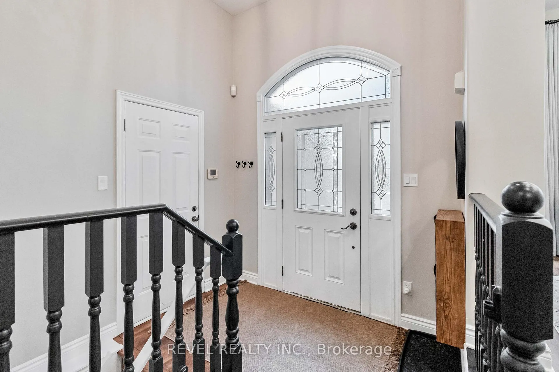 Photo 6 of 89 Court Drive, Brant, Paris — HOMEH