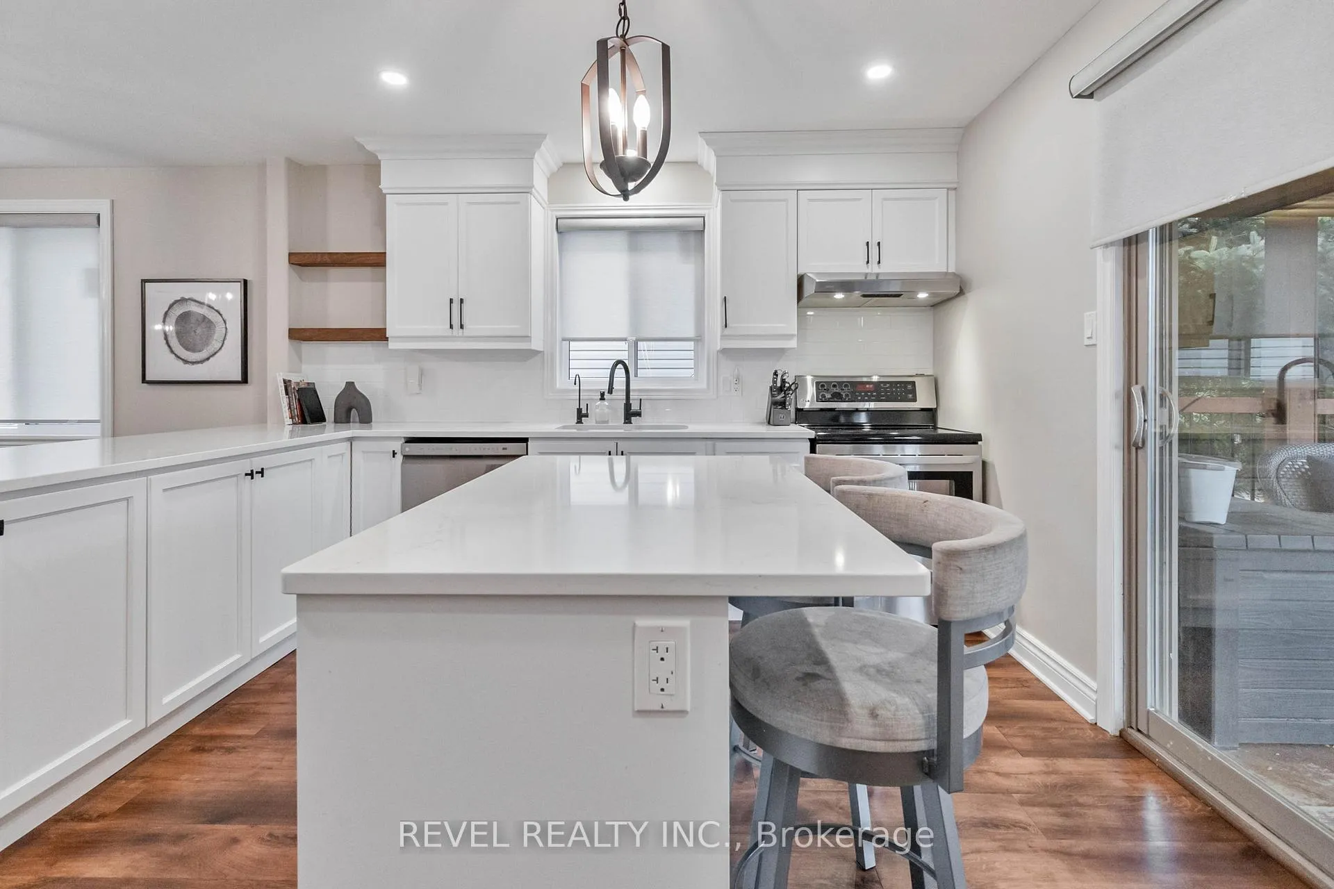 Photo 18 of 89 Court Drive, Brant, Paris — HOMEH