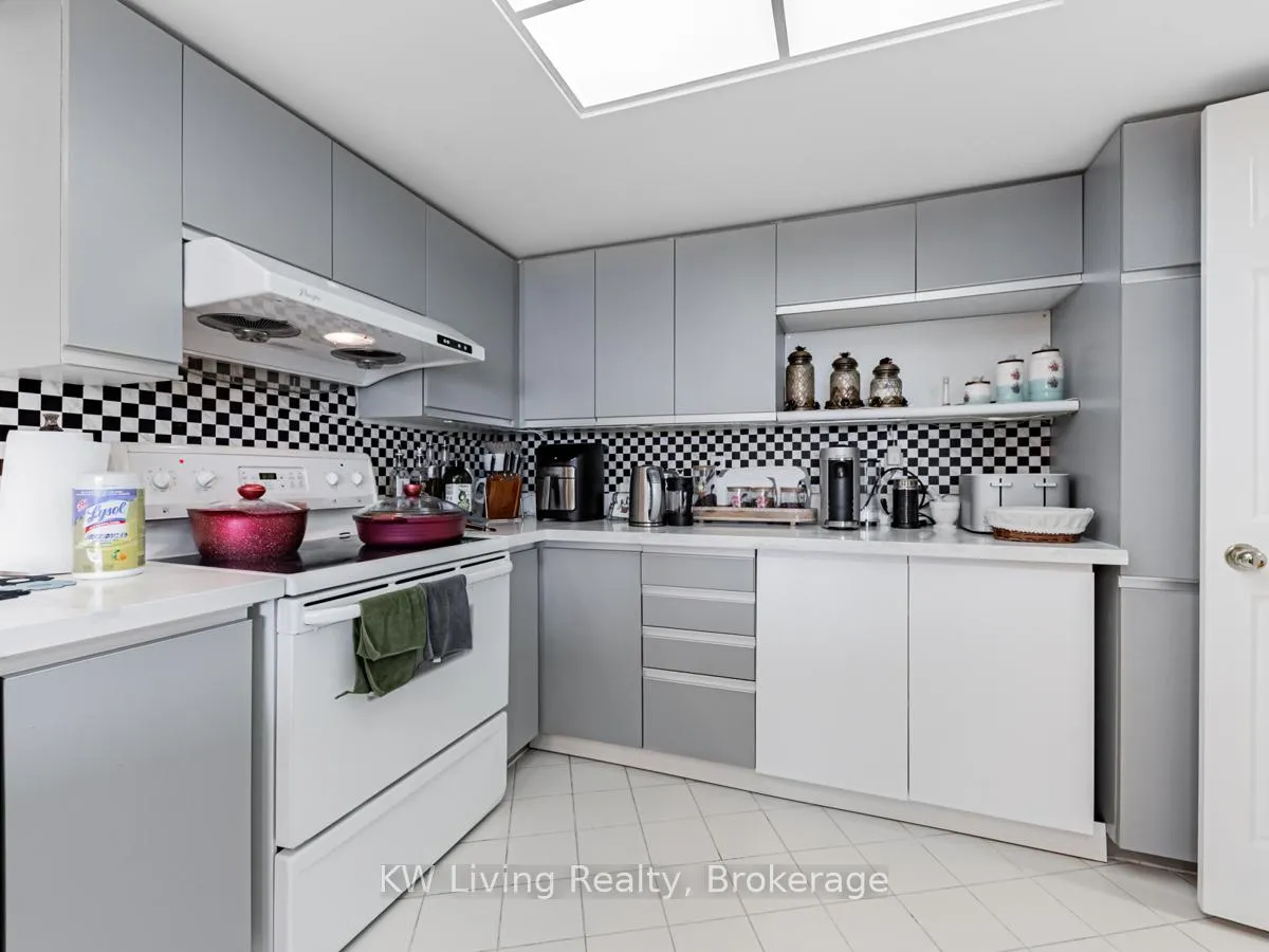 Photo 14 of Unit 1115, 7825 Bayview Avenue, Markham, Aileen-Willowbrook — HOMEH