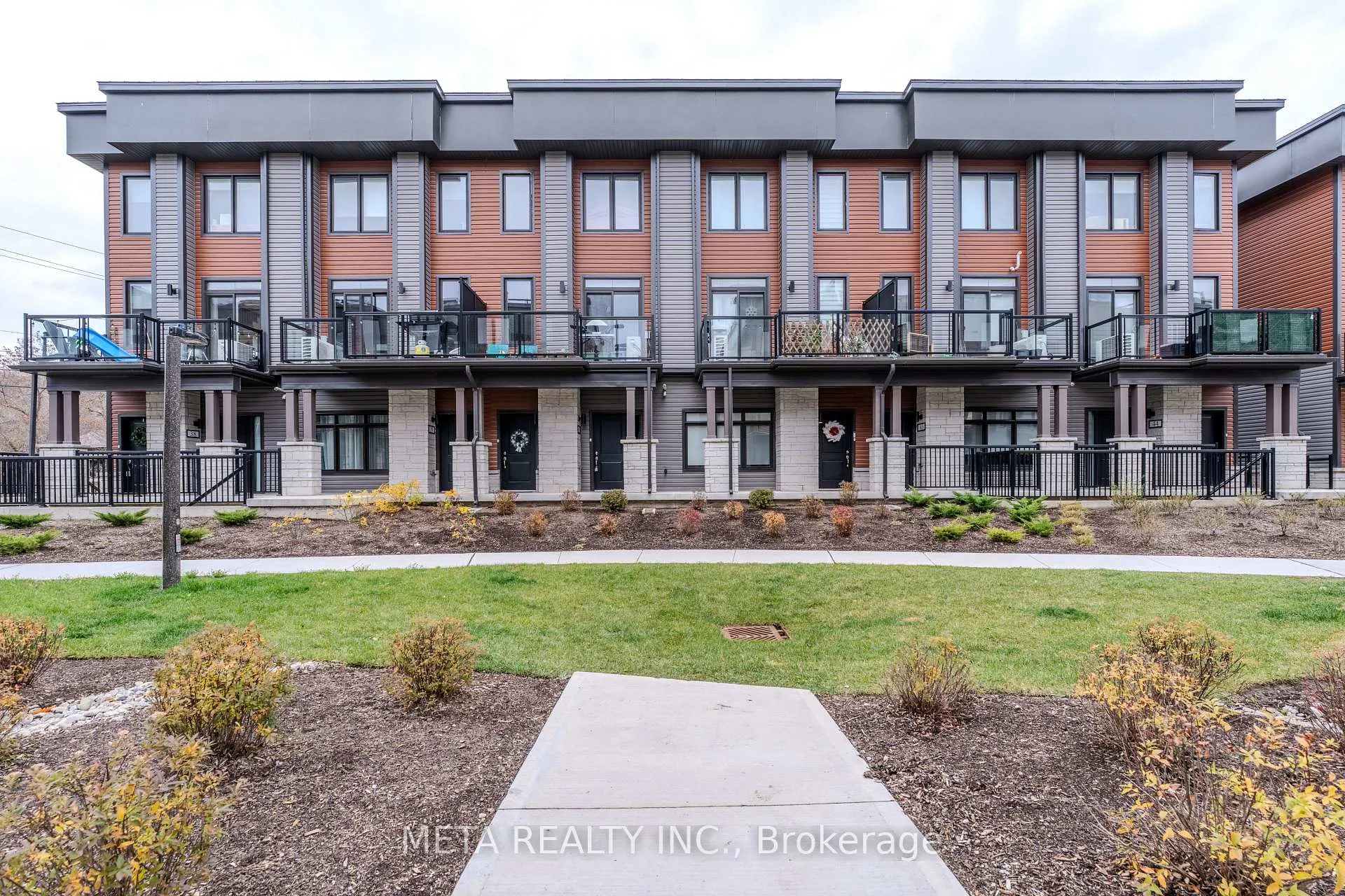 Front of Unit 41, 2 Willow Street