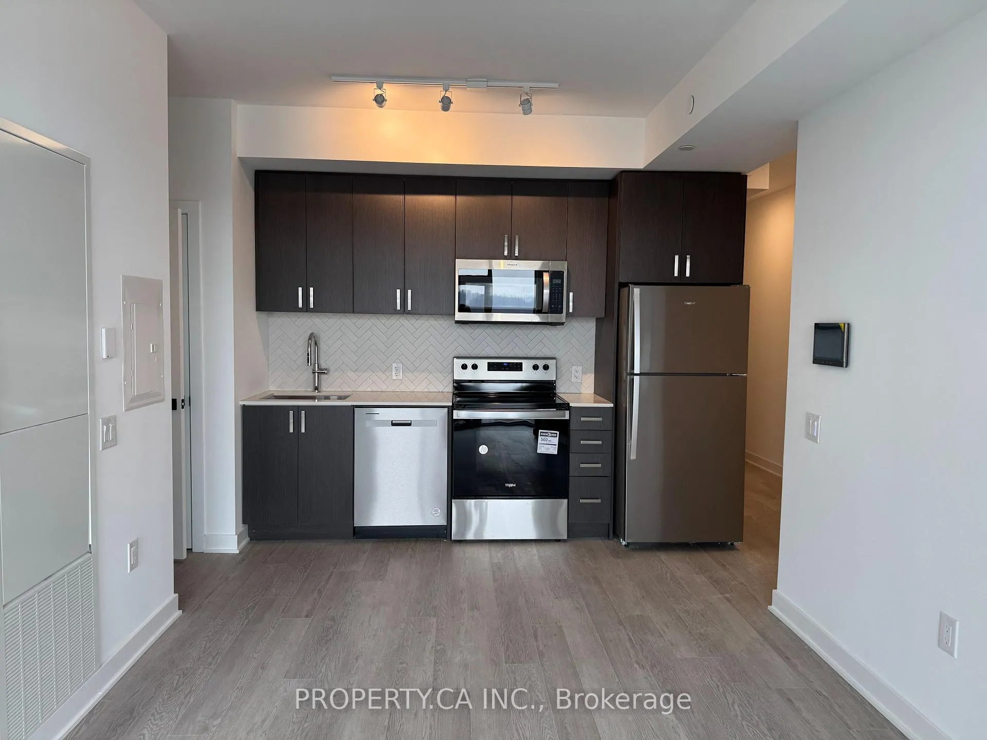 Photo 1 of Unit 1120, 2782 Barton Street E, Hamilton, Riverdale — HOMEH