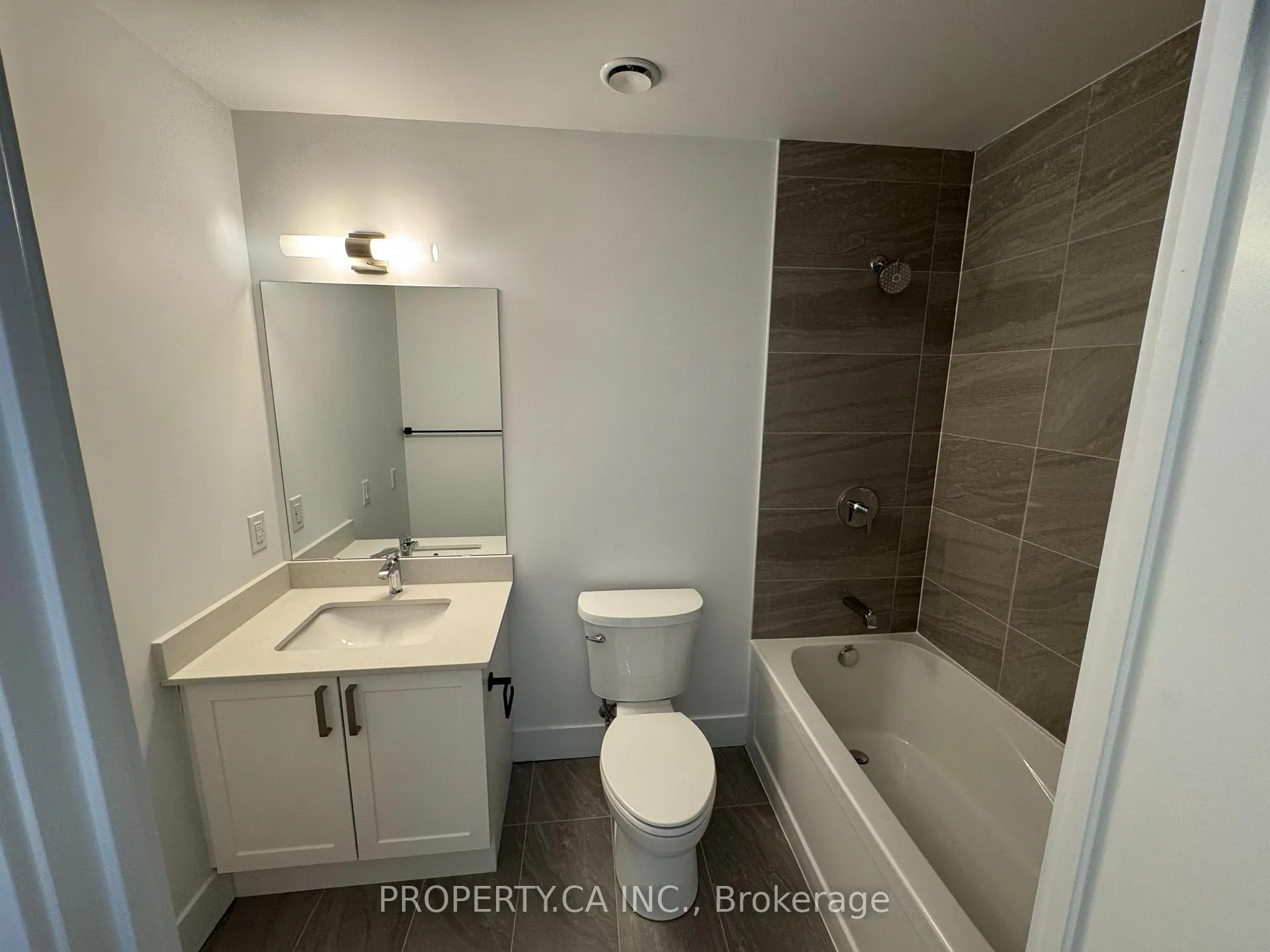 Photo 15 of Unit 1120, 2782 Barton Street E, Hamilton, Riverdale — HOMEH