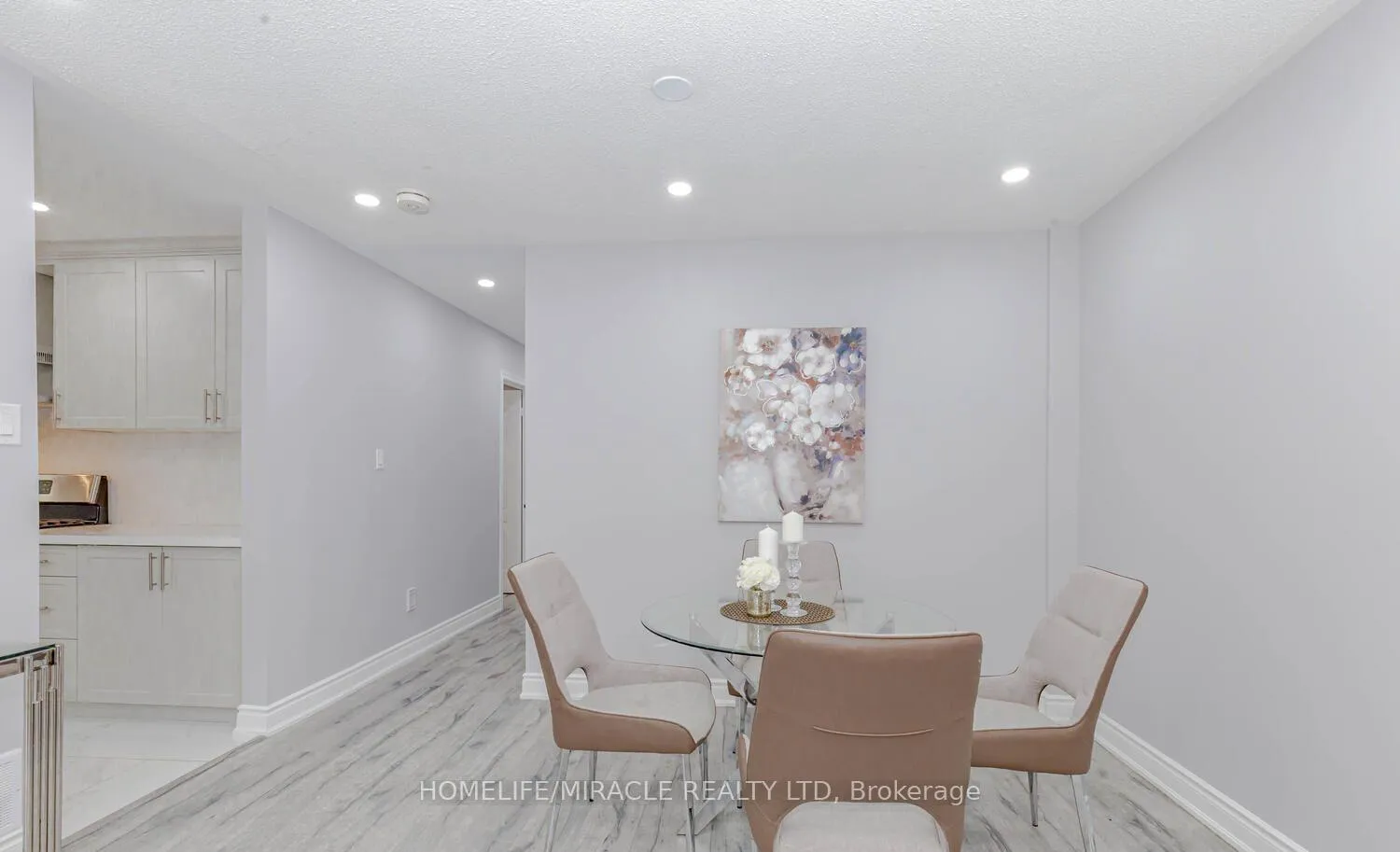Photo 7 of 62 Elgin Drive, Brampton, Brampton South — HOMEH