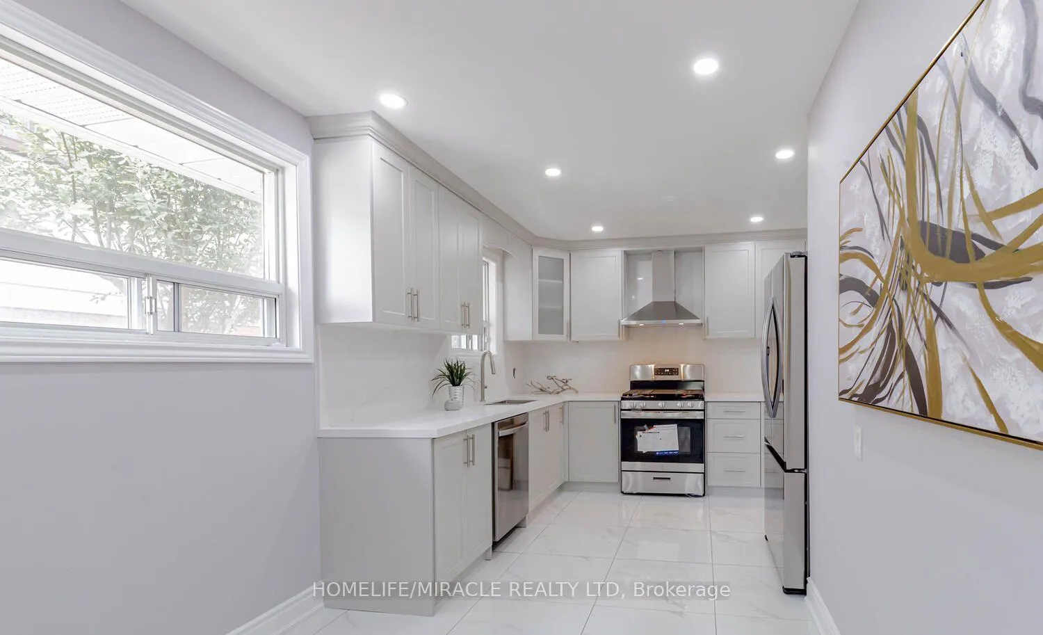 Photo 9 of 62 Elgin Drive, Brampton, Brampton South — HOMEH