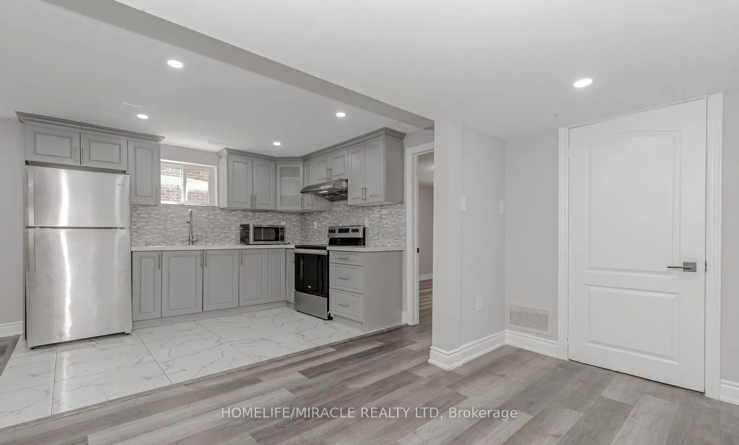 Photo 33 of 62 Elgin Drive, Brampton, Brampton South — HOMEH