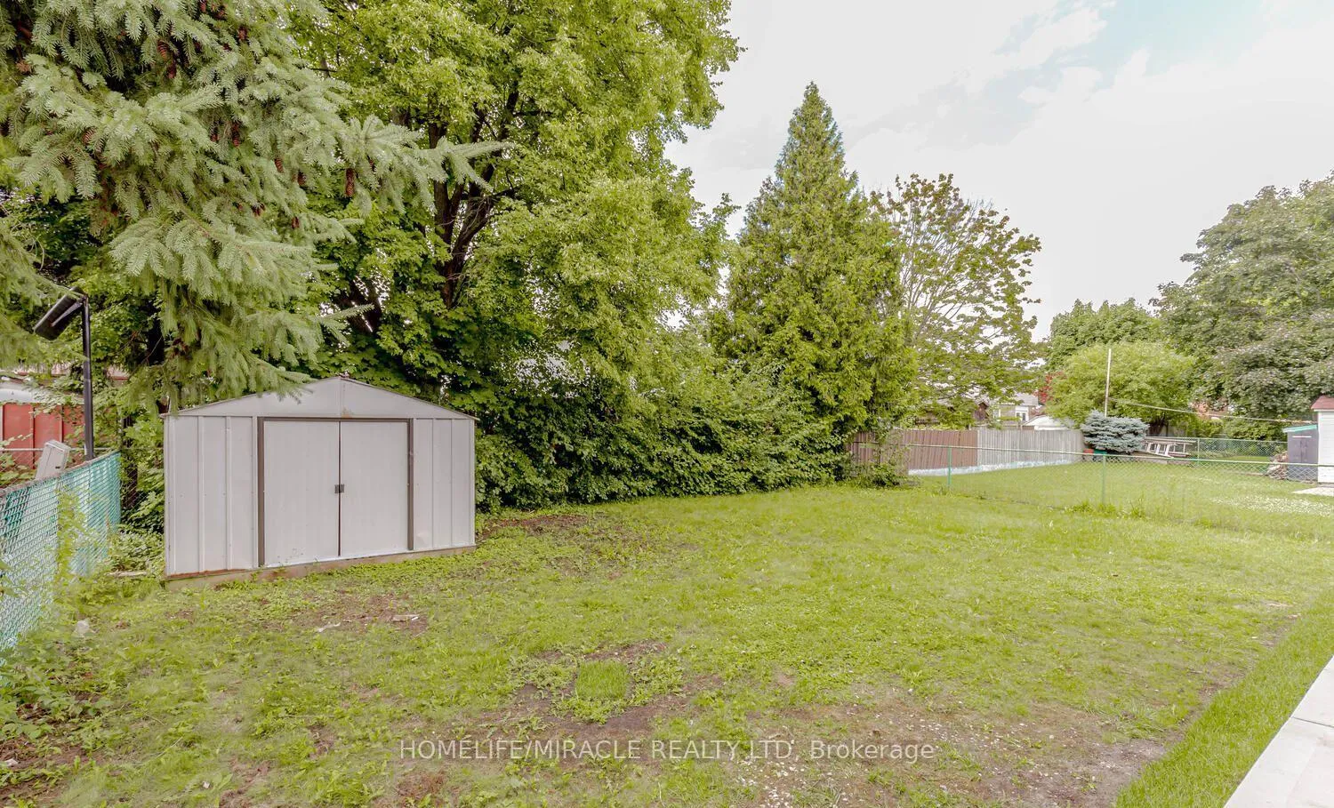 Photo 39 of 62 Elgin Drive, Brampton, Brampton South — HOMEH
